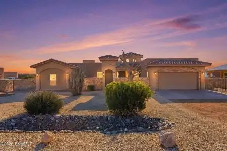 8338 Green Run Road, La Mesa, New Mexico 88044, 3 Bedrooms Bedrooms, ,3.5 BathroomsBathrooms,Residential,For Sale,Green Run,2600781