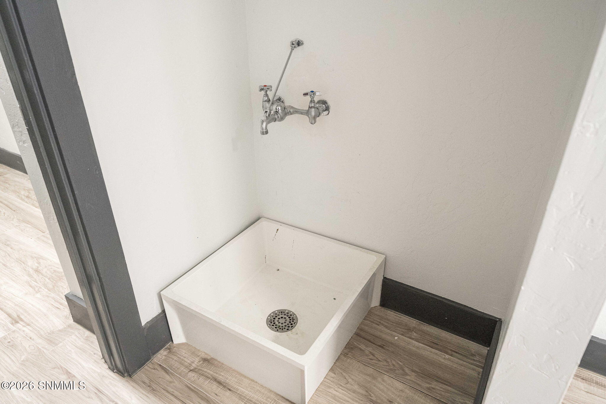 15-web-or-mls-Snappin Homes (Lohman519)-