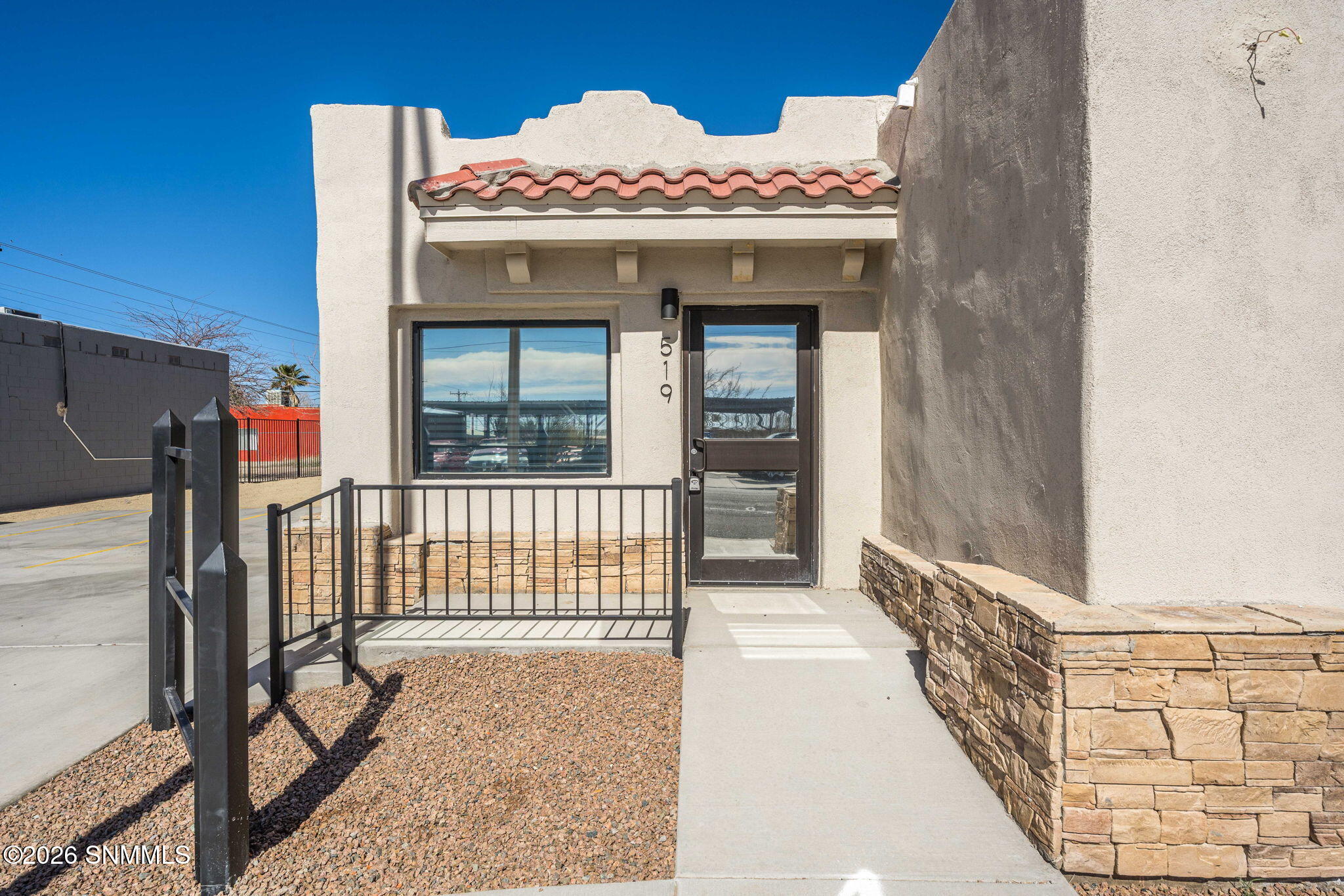 3-web-or-mls-Snappin Homes (Lohman519)-3