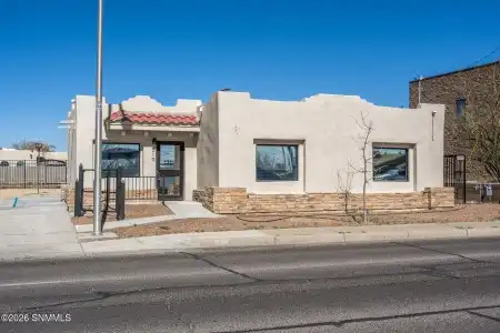519 Lohman Avenue, Las Cruces, New Mexico 88001, ,Commercial Lease,For Rent,Lohman,2600791