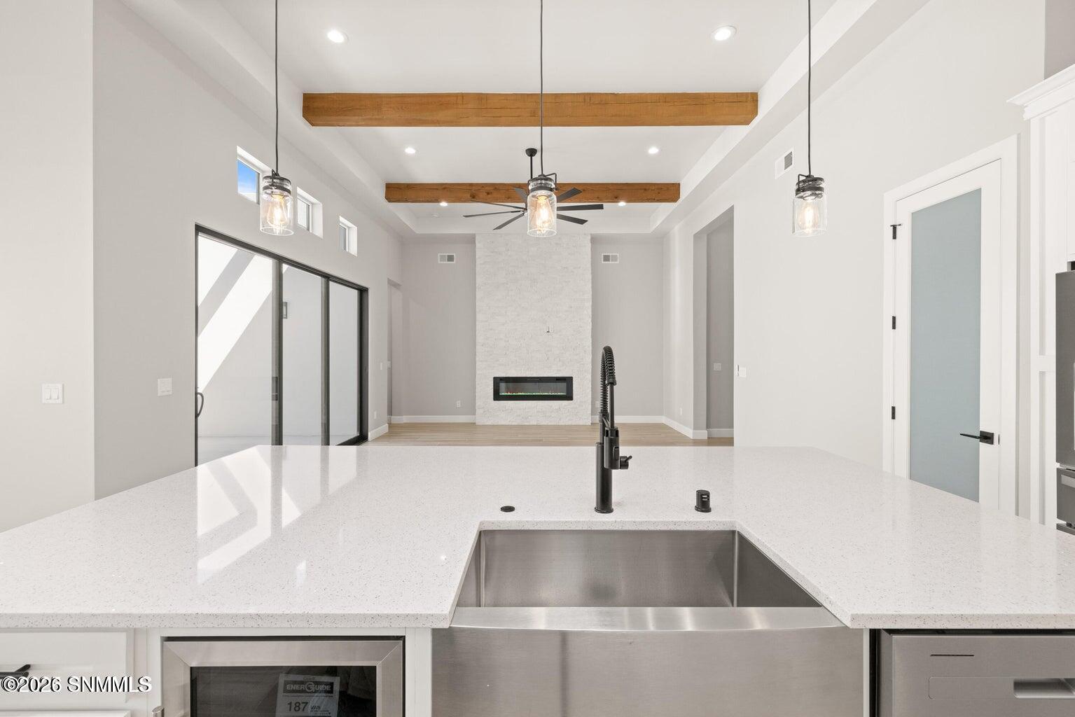 20250912212657602065000000-o