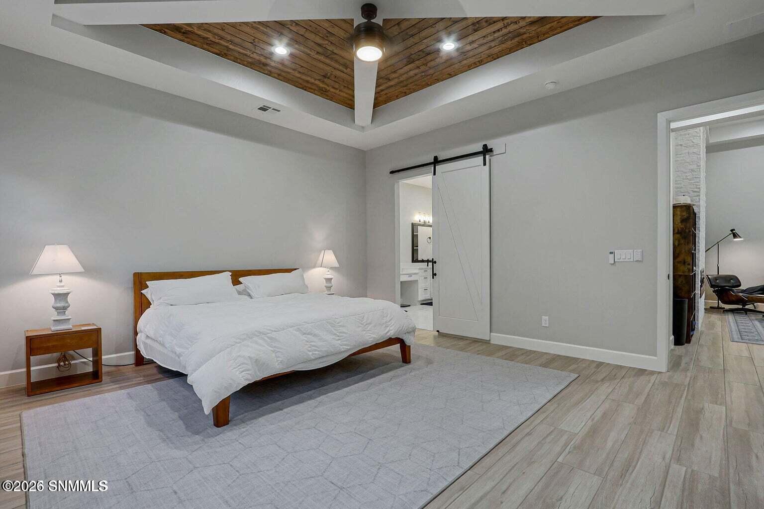 20251130173629116960000000-o