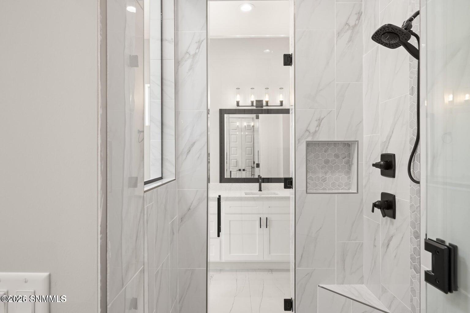 20250912212737269373000000-o