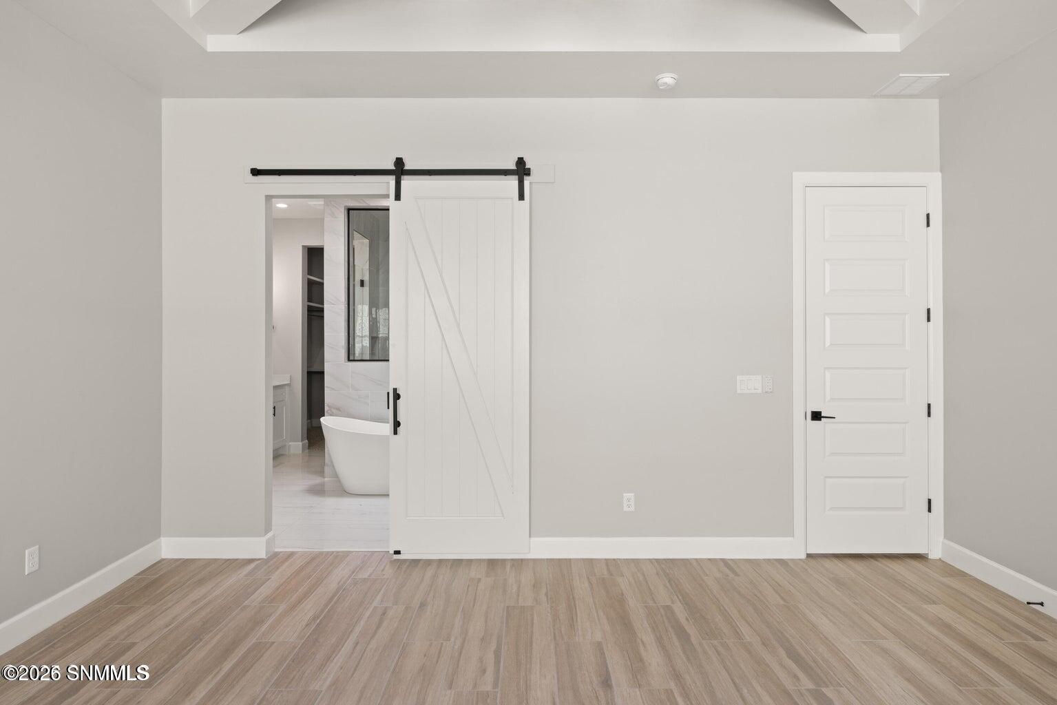 20250912212720401407000000-o