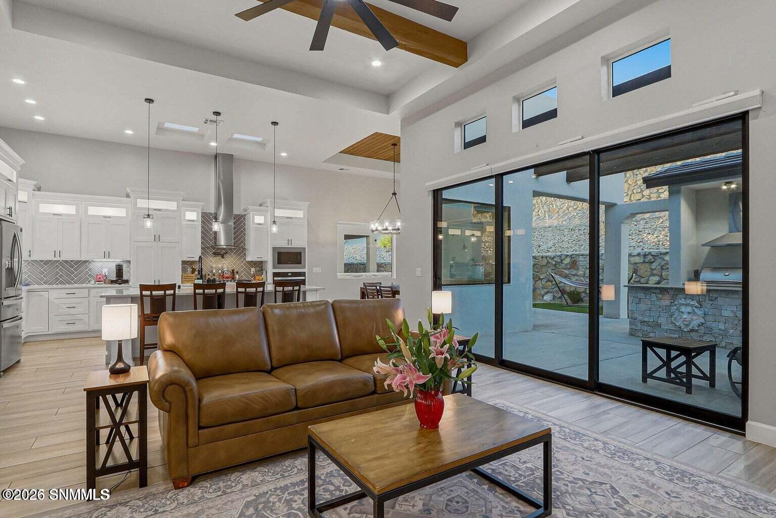 20251130173617866171000000-o