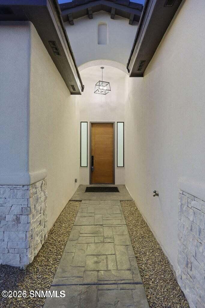 20251130173617003185000000-o