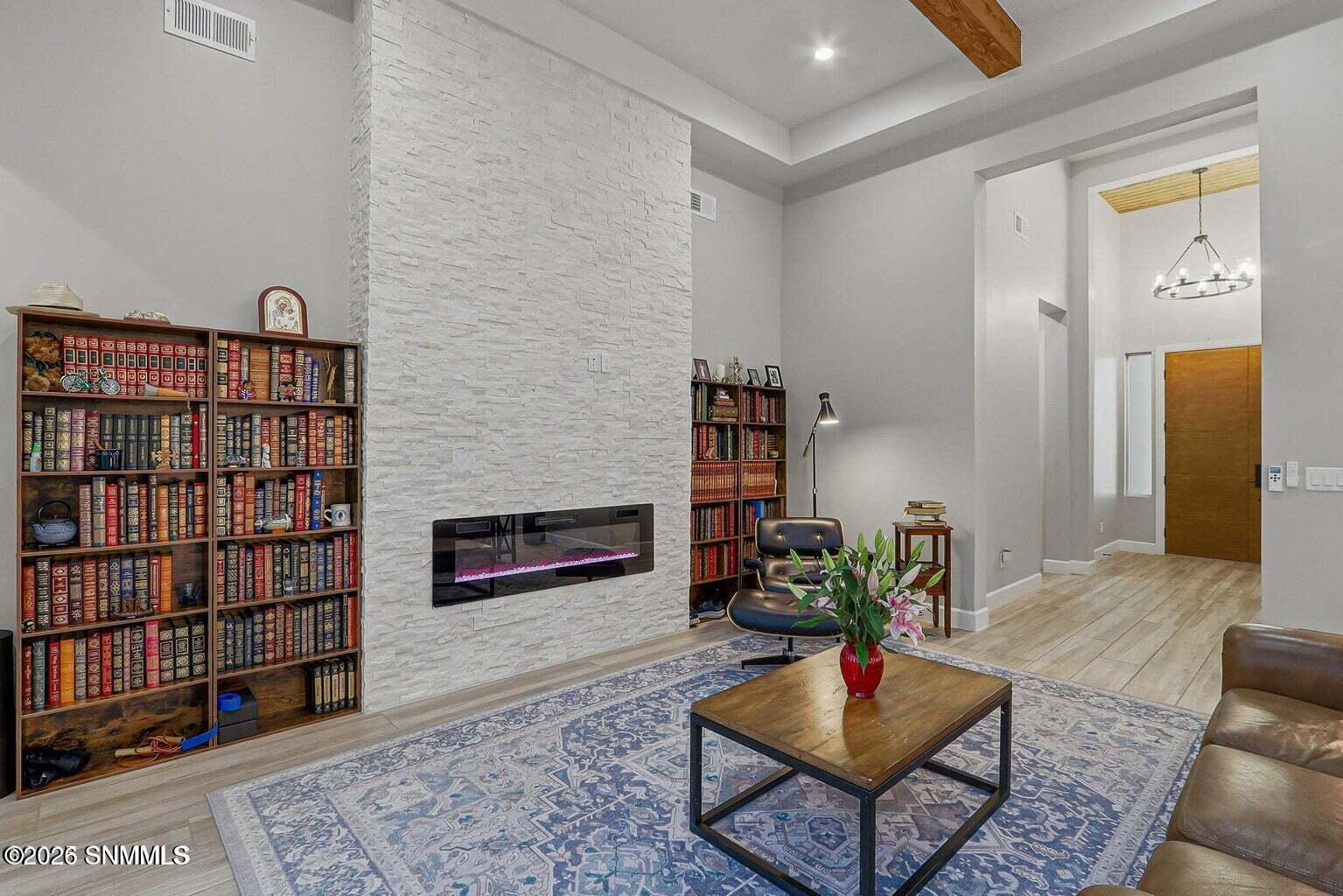 20251130173631307713000000-o