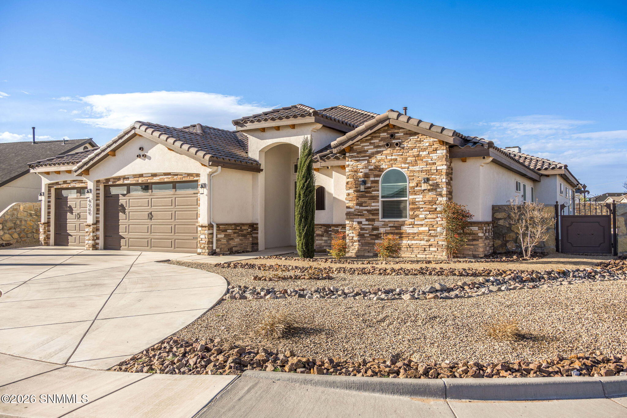 1-web-or-mls-Snappin Homes (MesaMonte456