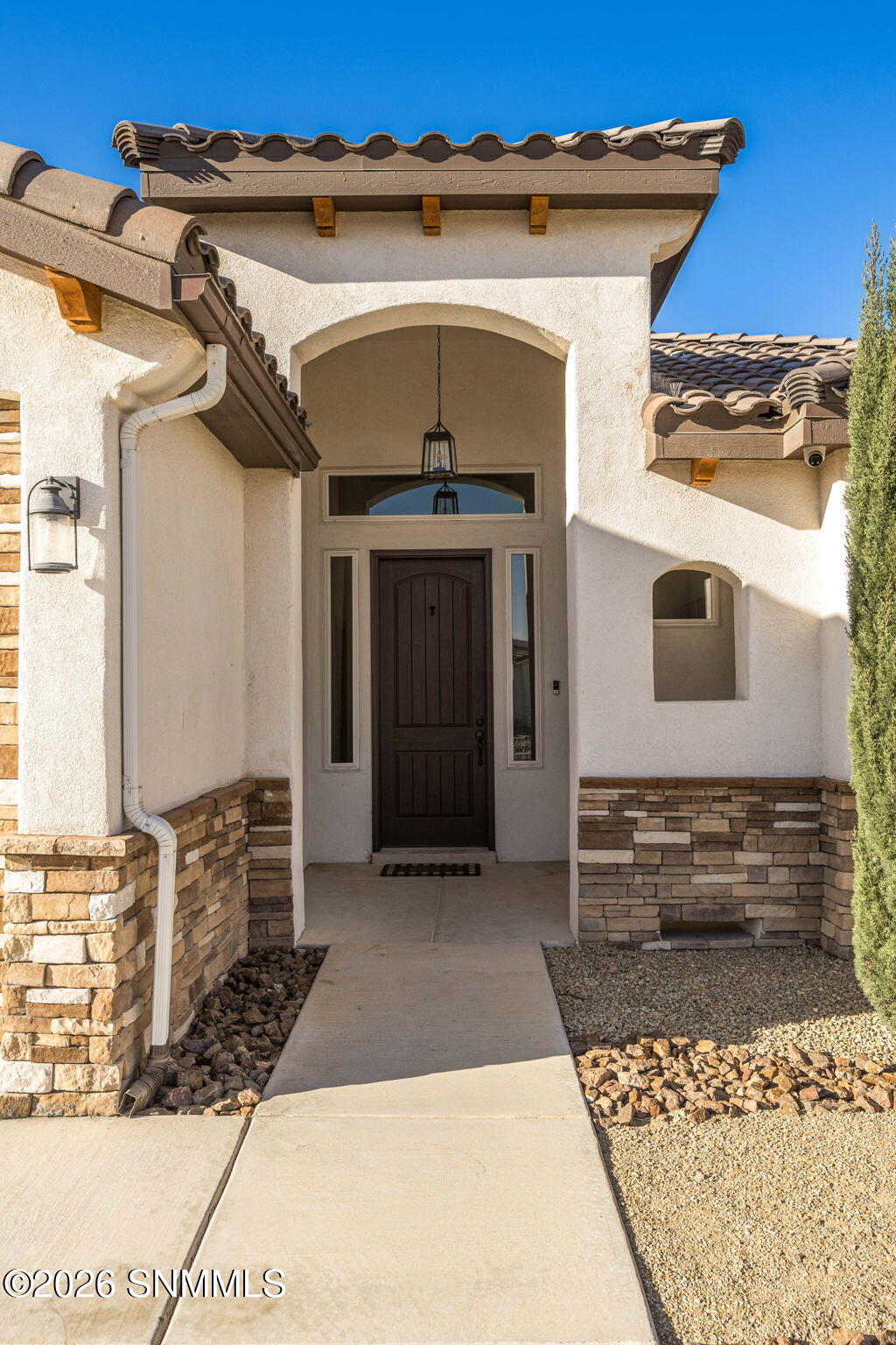 4-web-or-mls-Snappin Homes (MesaMonte456