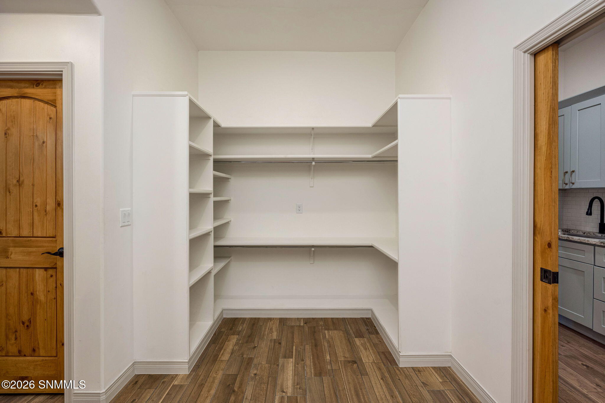 44-web-or-mls-Snappin Homes (MesaMonte45