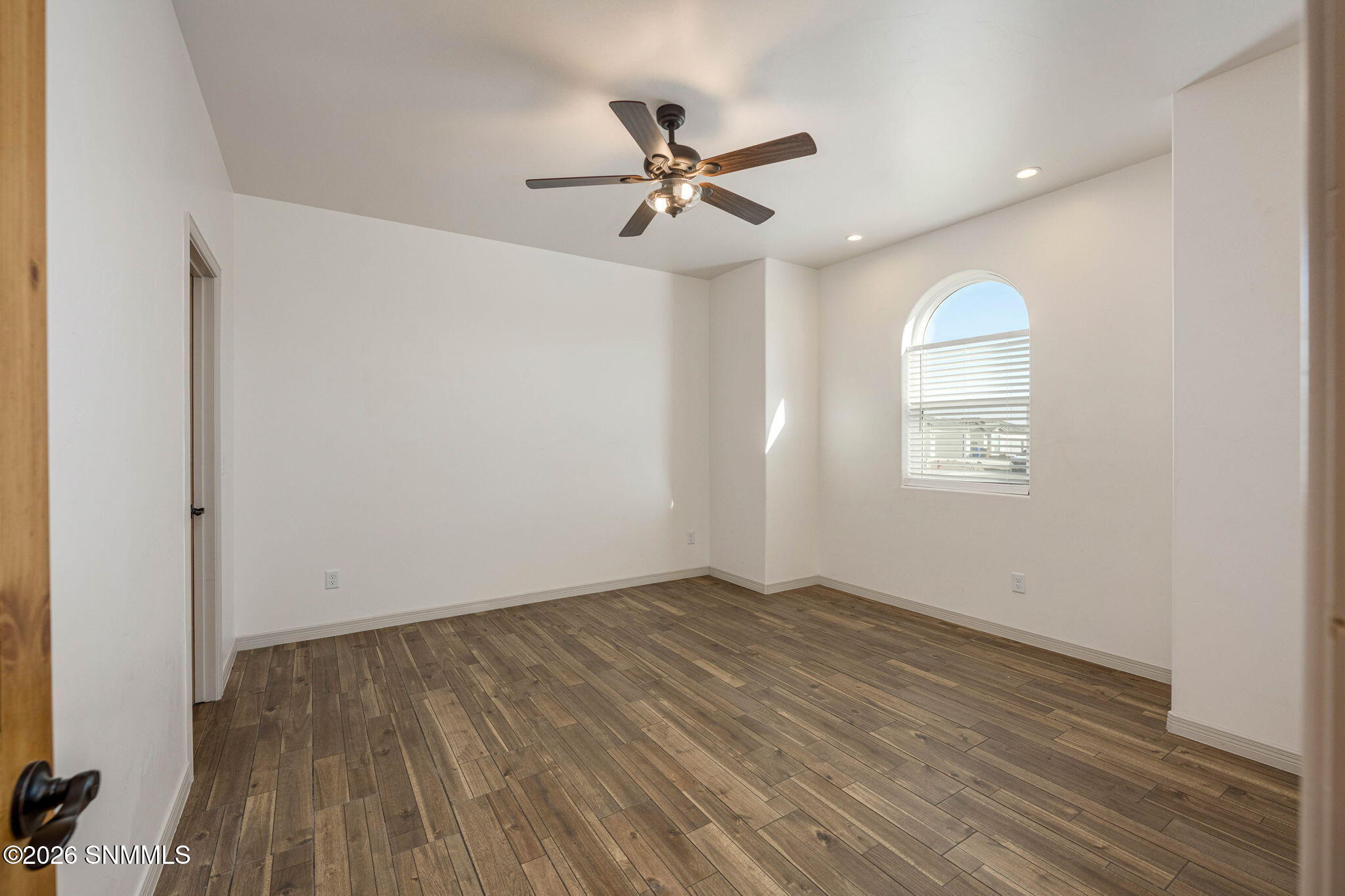 46-web-or-mls-Snappin Homes (MesaMonte45