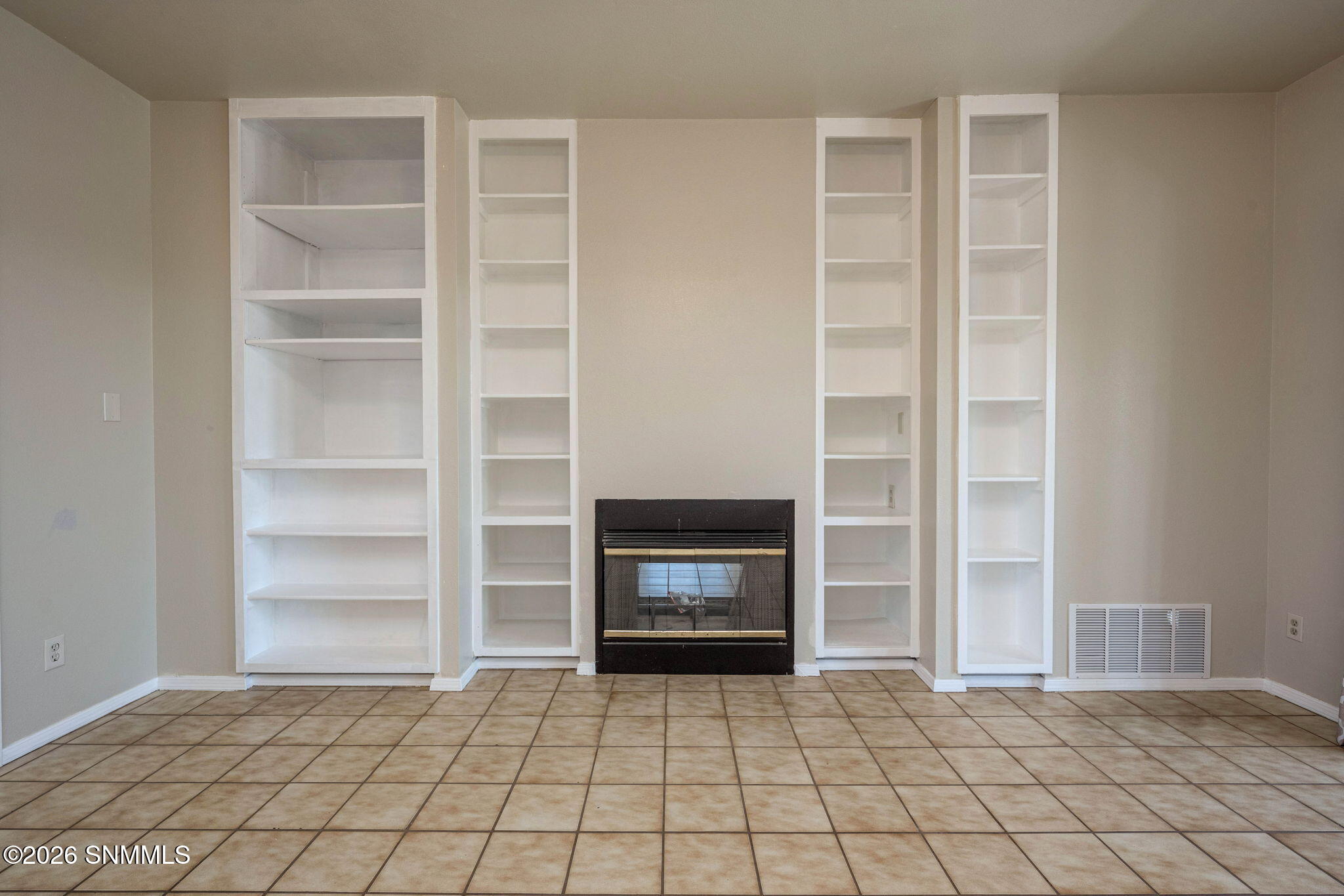 26-web-or-mls-Snappin Homes (MajesticRid