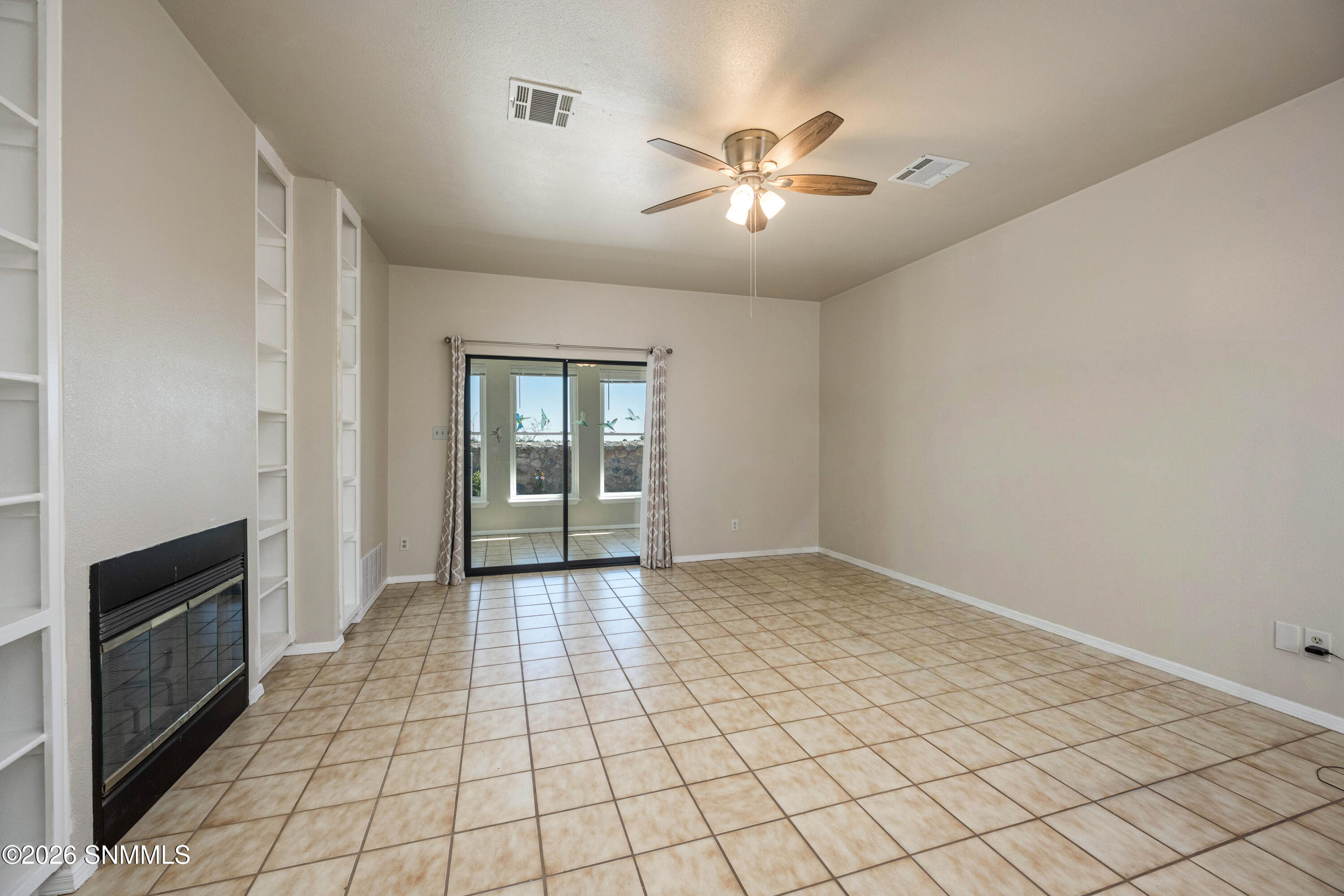 Snappin Homes (MajesticRidge3250)-24