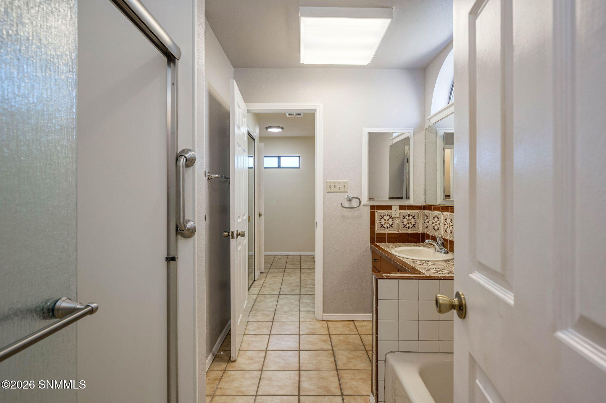 30-web-or-mls-Snappin Homes (MajesticRid