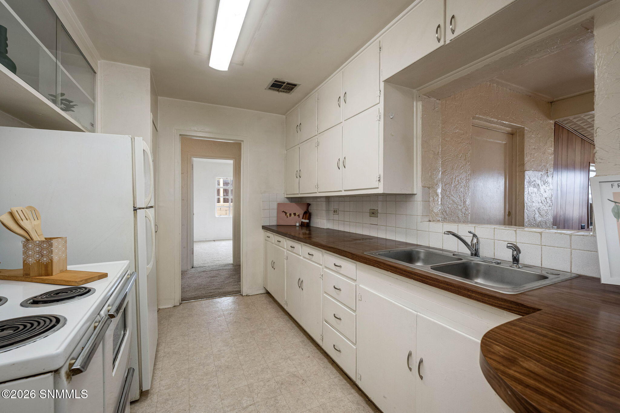 1065 Circle Drive Kitchen