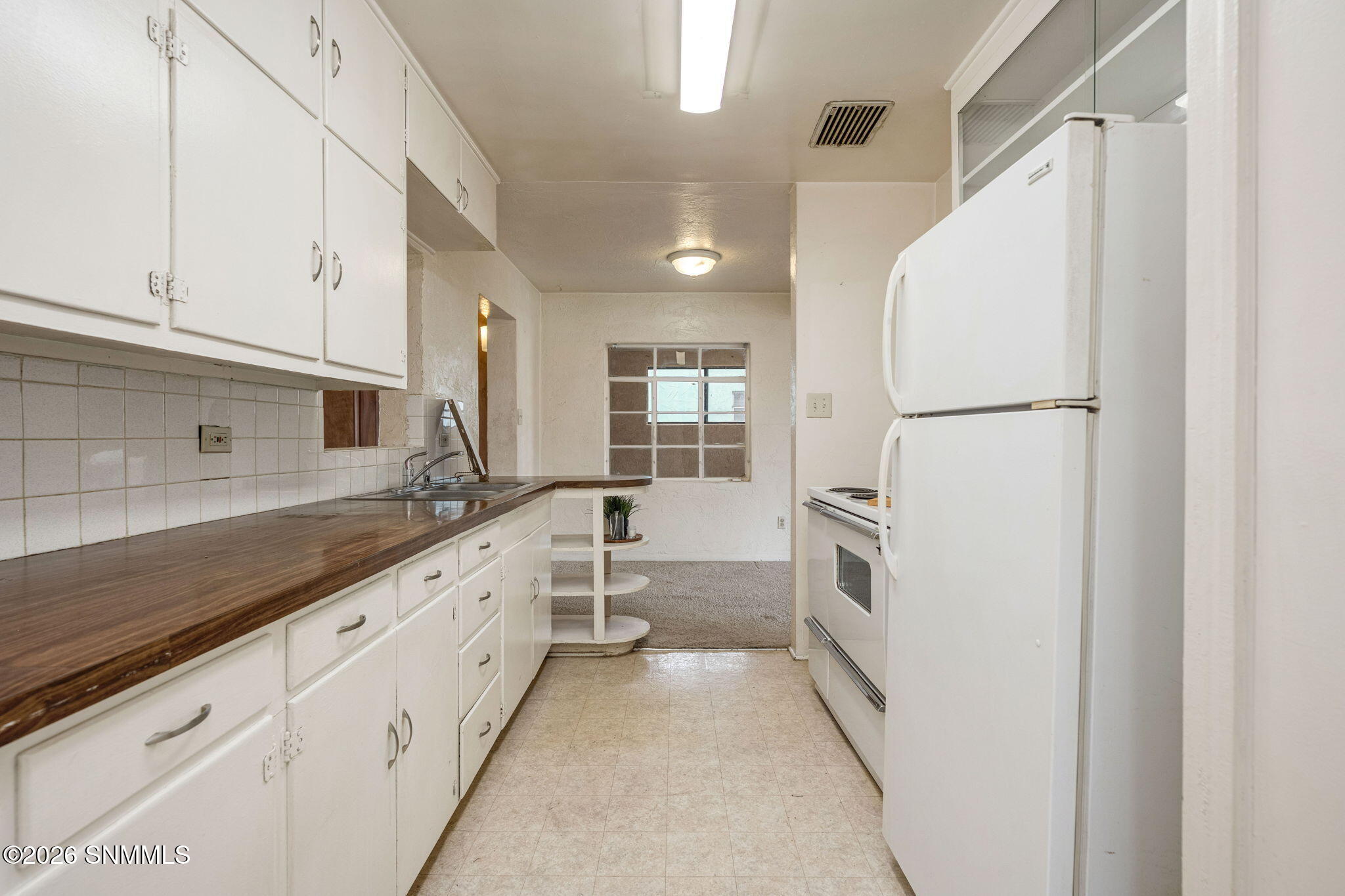 13-web-or-mls-Snappin Homes (Circle1065)