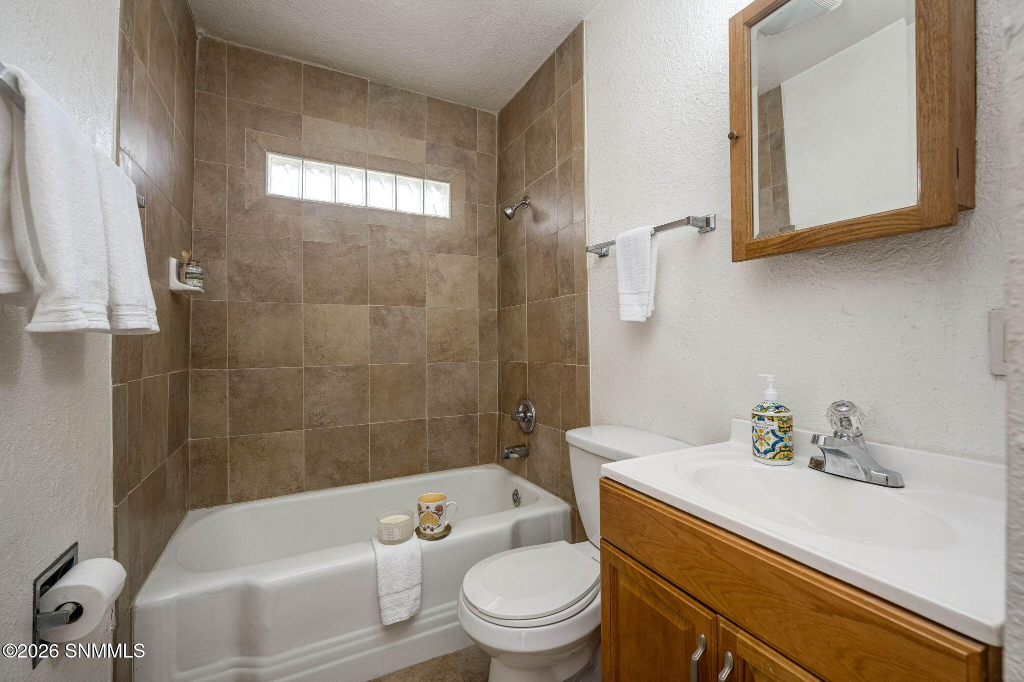 23-web-or-mls-Snappin Homes (Circle1065)