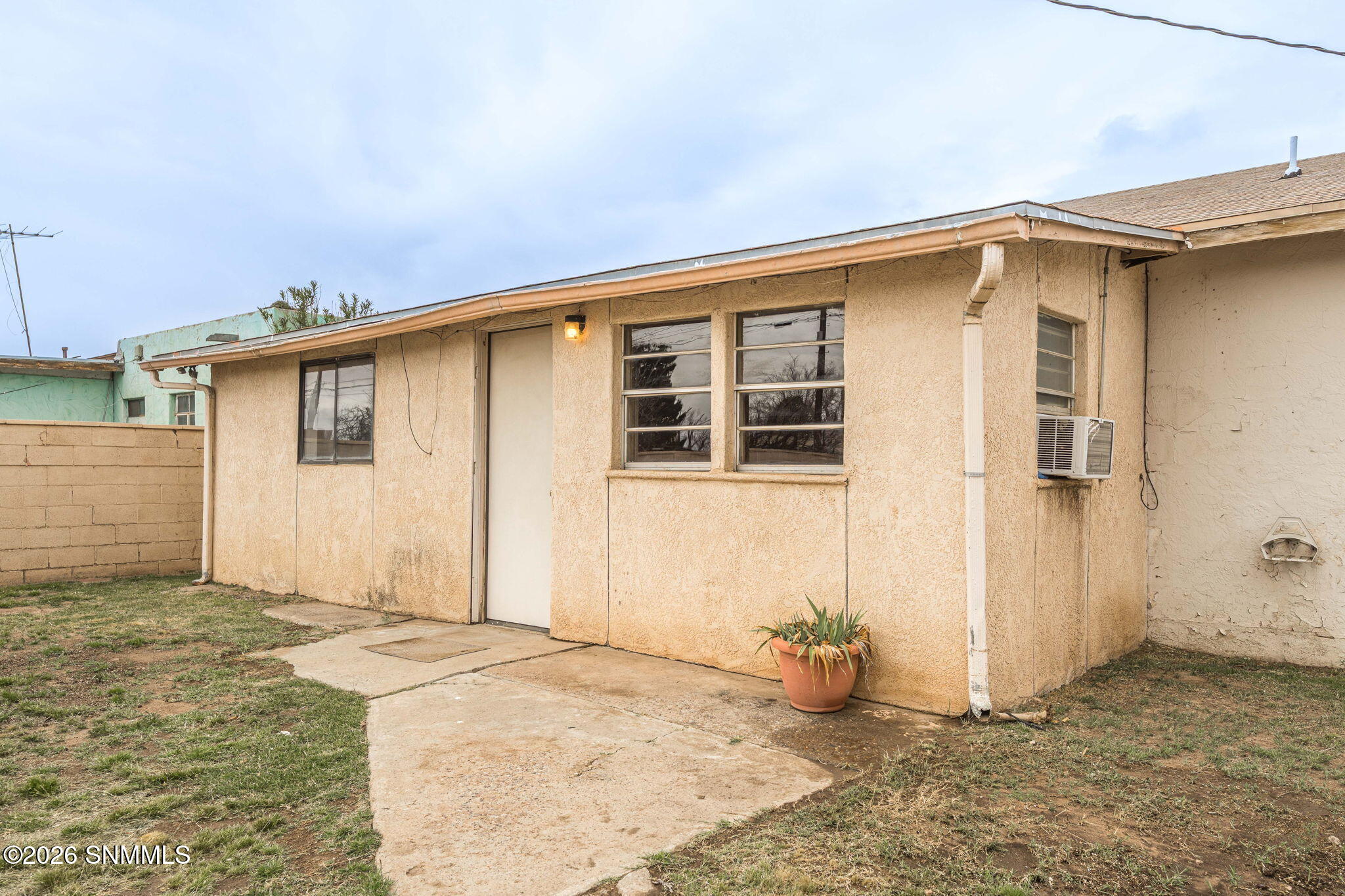 26-web-or-mls-Snappin Homes (Circle1065)