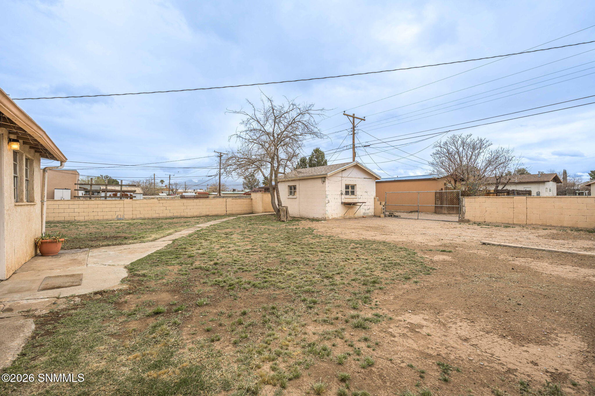 28-web-or-mls-Snappin Homes (Circle1065)