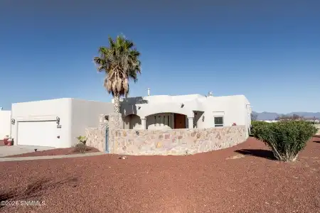 1216 Titania Court, Las Cruces, New Mexico 88007, 3 Bedrooms Bedrooms, ,2.5 BathroomsBathrooms,Residential,For Sale,Titania,2503540