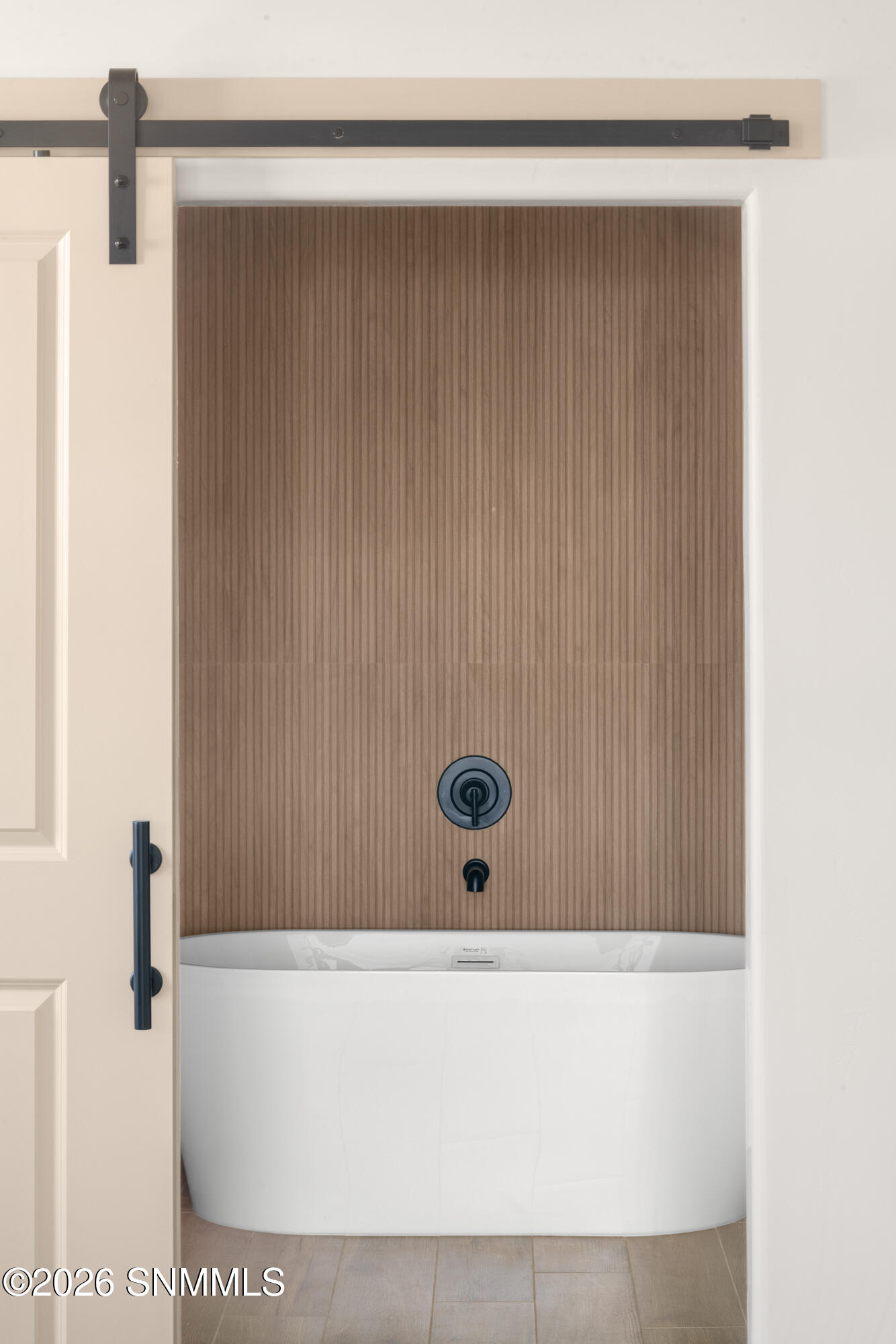 3631-Cardinal-MLS-Camera-Guy-38