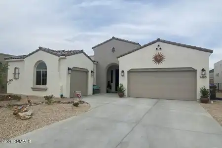 6865 Electra Avenue, Las Cruces, New Mexico 88012, 4 Bedrooms Bedrooms, ,2.5 BathroomsBathrooms,Residential,For Sale,Electra,2600756