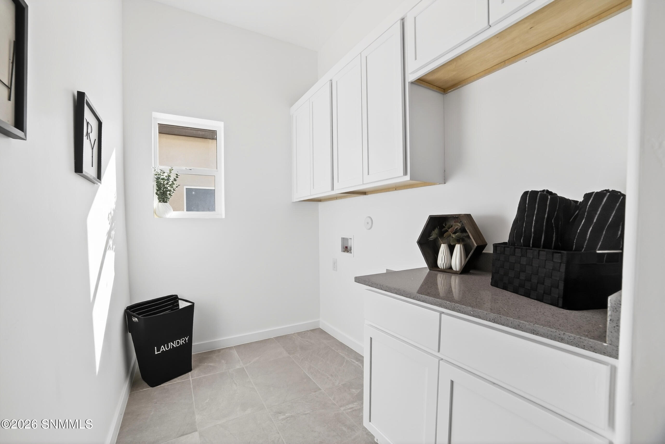 E-3 = 3625 SPRINGHAVEN MLS PIX-32