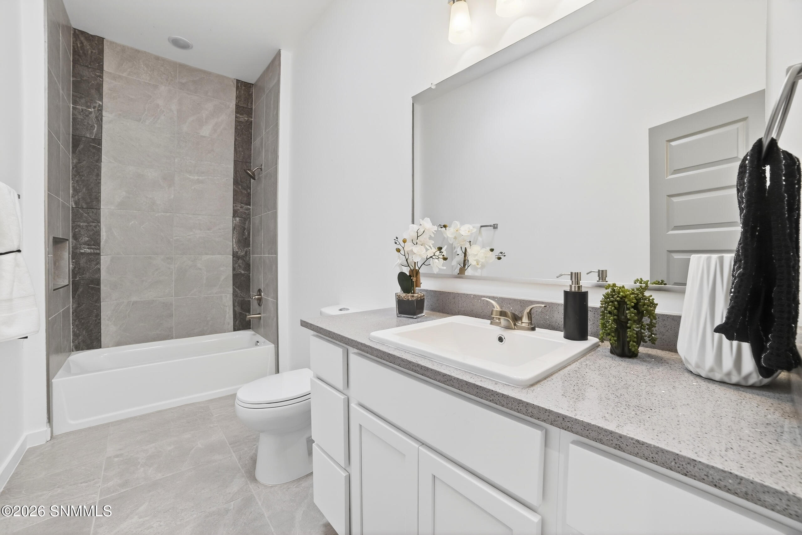 E-3 = 3625 SPRINGHAVEN MLS PIX-34