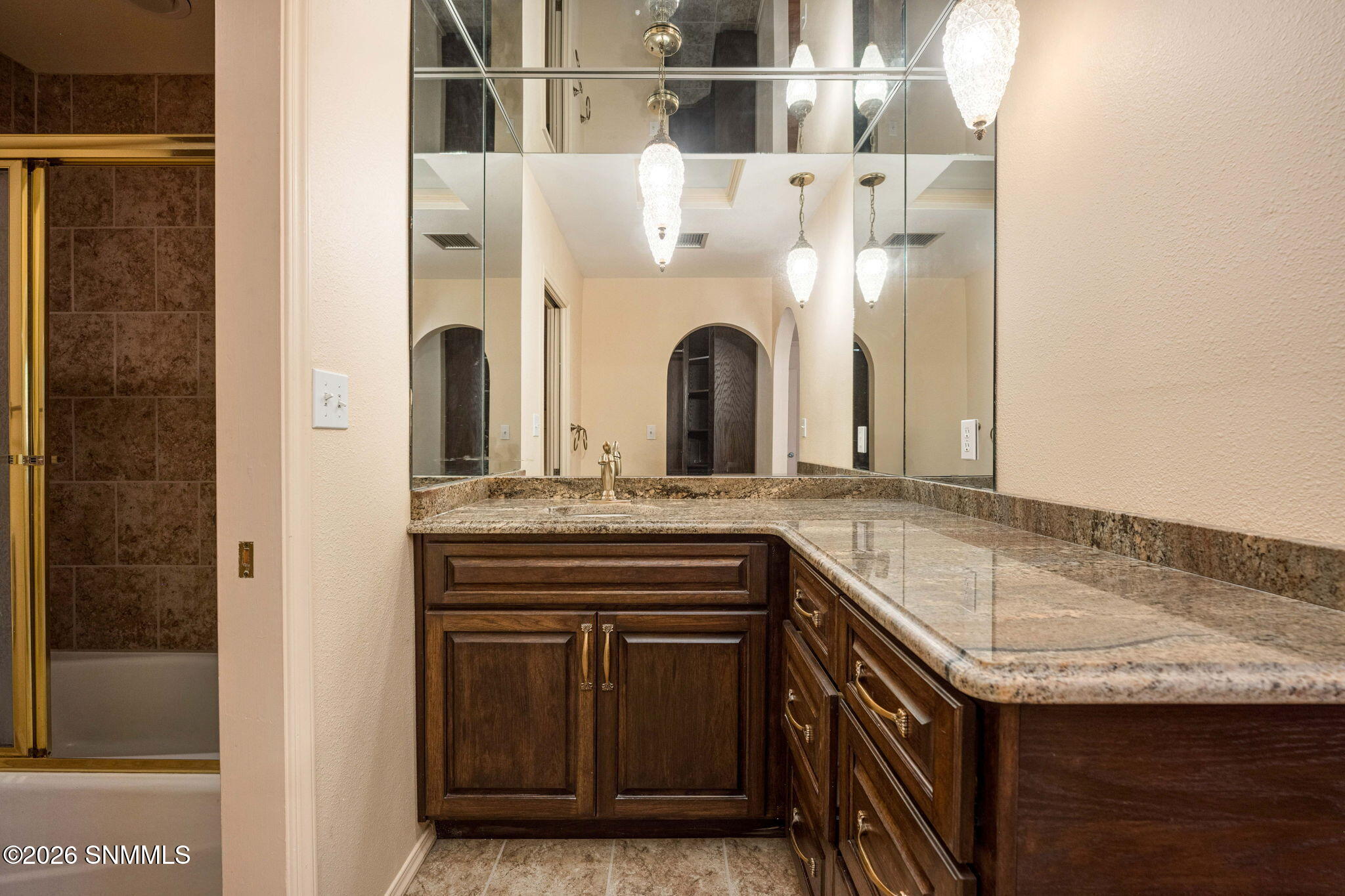 44-web-or-mls-Snappin Homes (TresPinos20