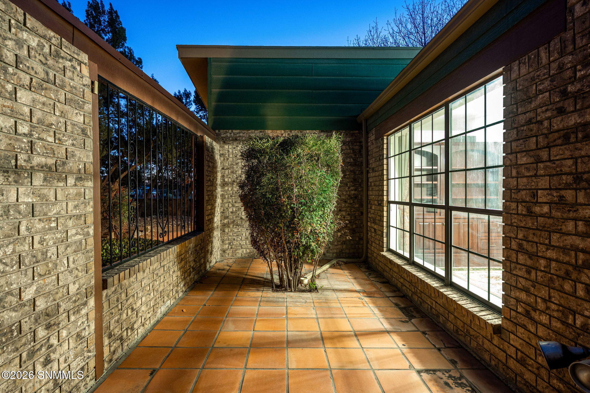 6-web-or-mls-Snappin Homes (TresPinos208