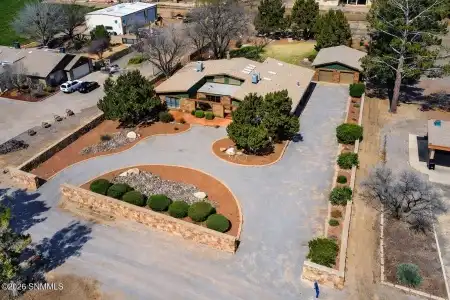 2080 Tres Pinos Lane, Las Cruces, New Mexico 88005, 4 Bedrooms Bedrooms, ,2 BathroomsBathrooms,Residential,For Sale,Tres Pinos,2600825