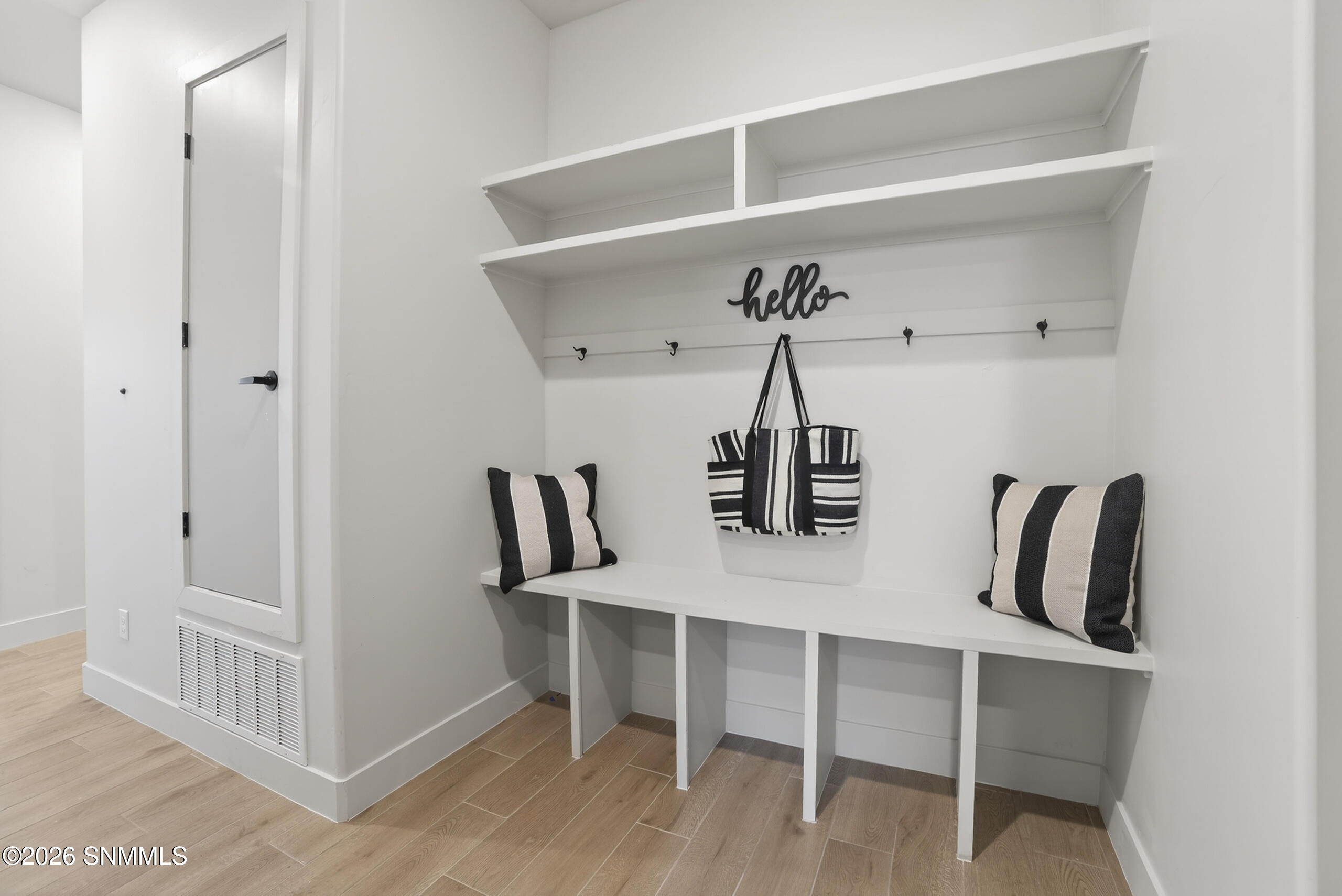 6740 VIA EMMA v2.0-16