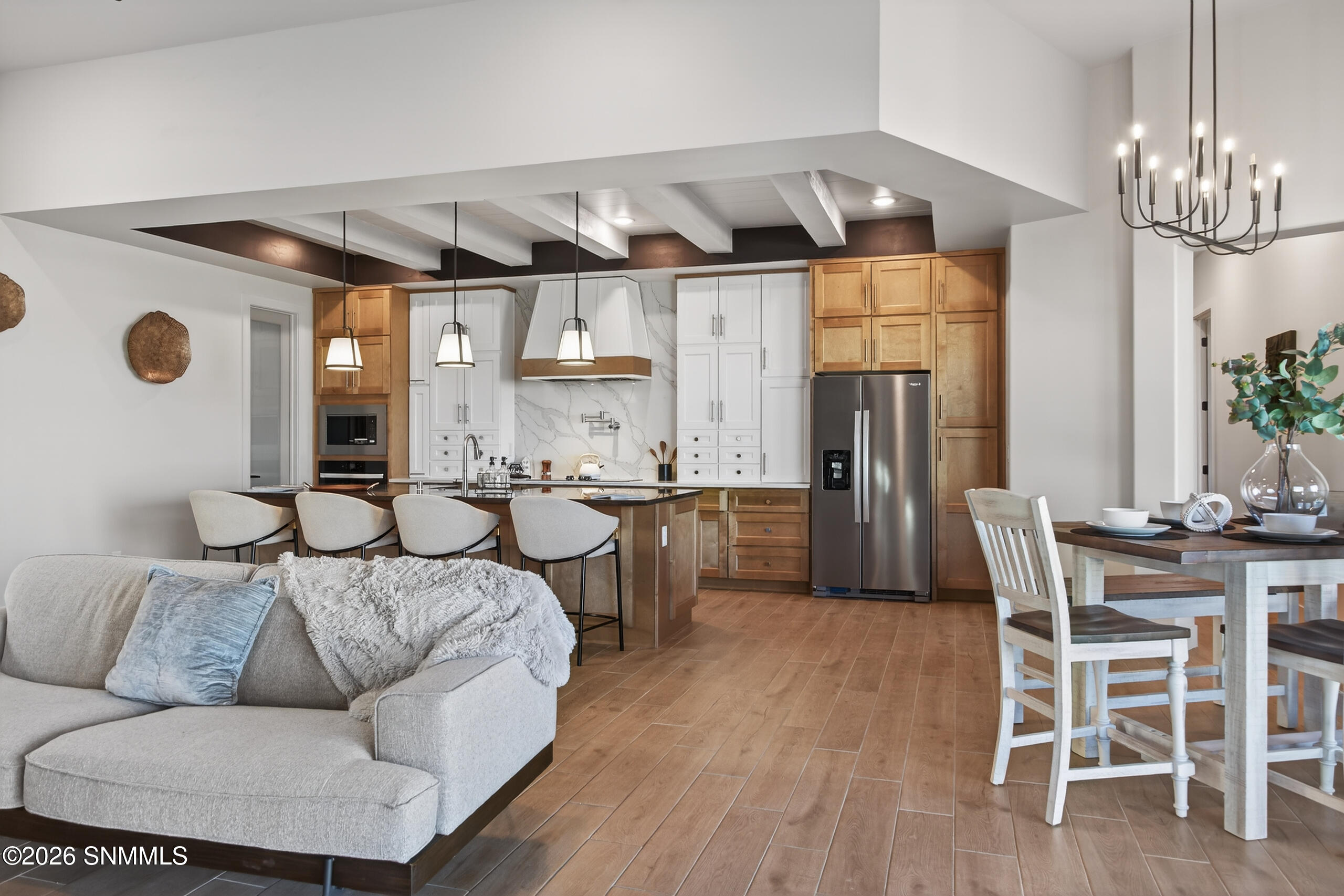 6740 VIA EMMA v2.0-4