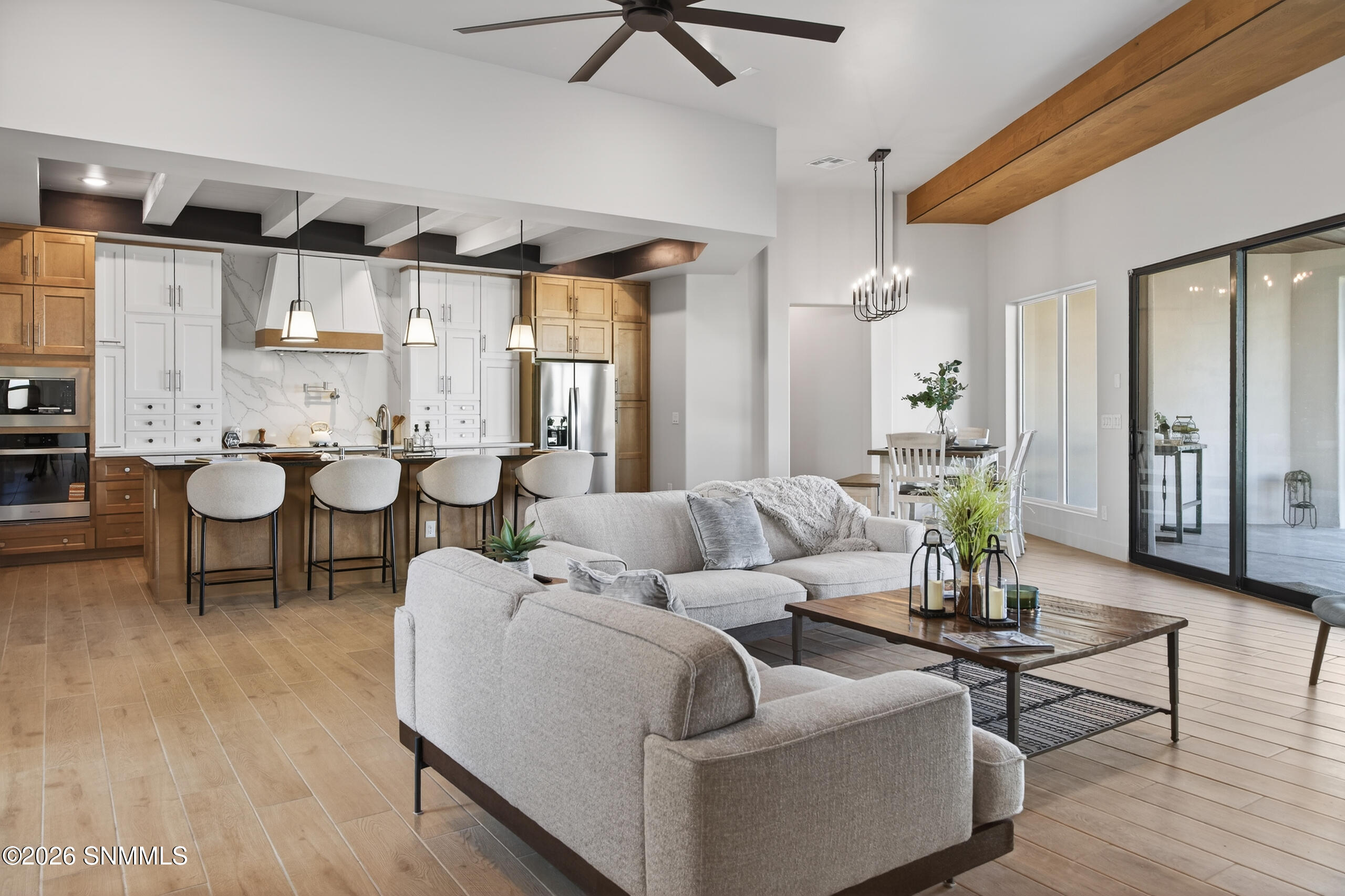 6740 VIA EMMA v2.0-6