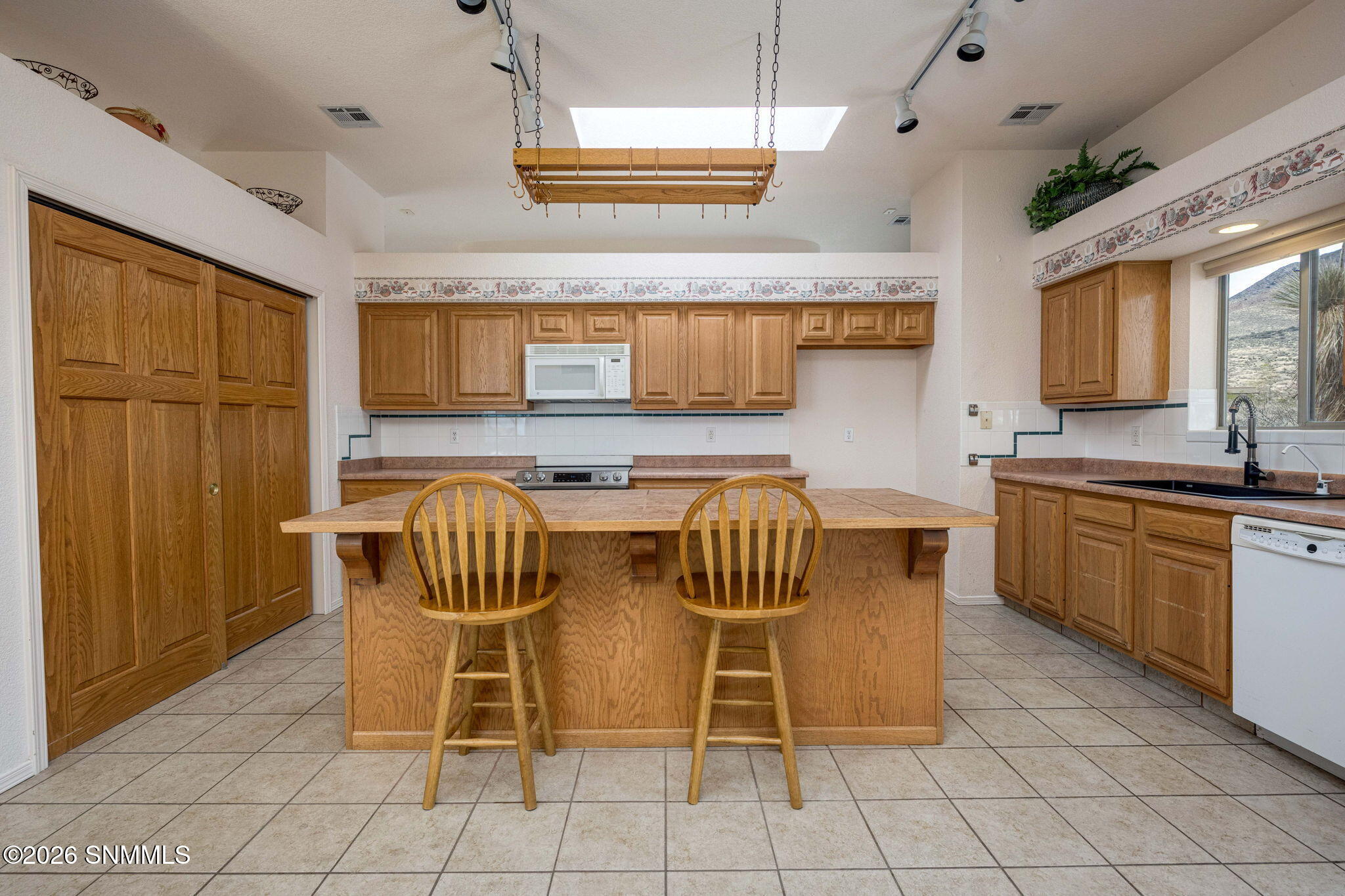 19-web-or-mls-Snappin Homes (BaylorCanyo