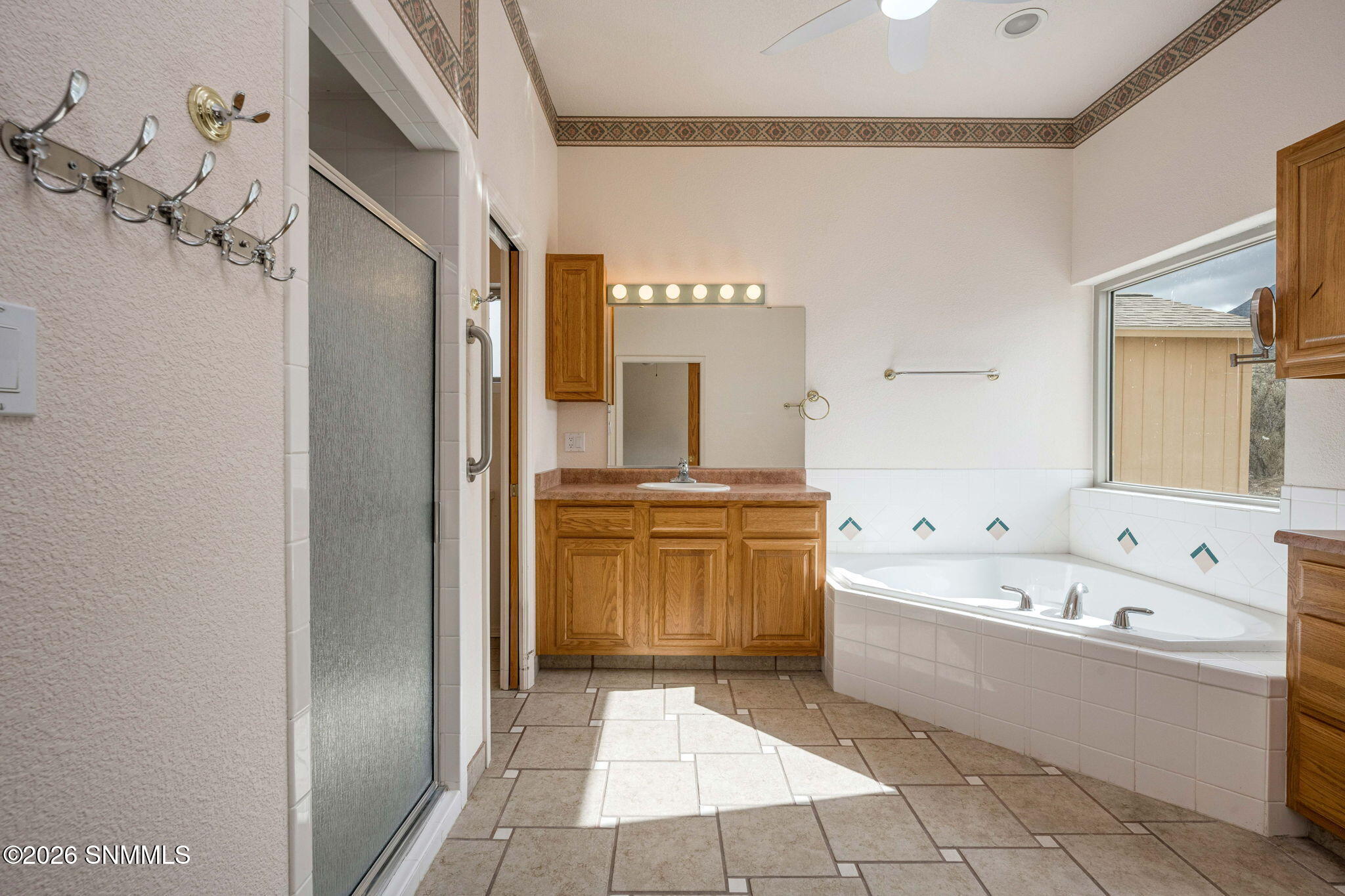 29-web-or-mls-Snappin Homes (BaylorCanyo