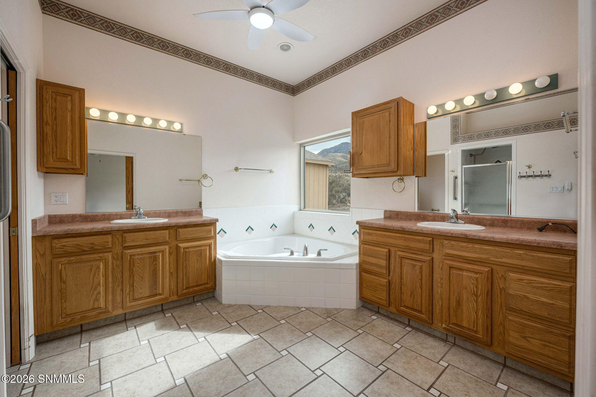 30-web-or-mls-Snappin Homes (BaylorCanyo