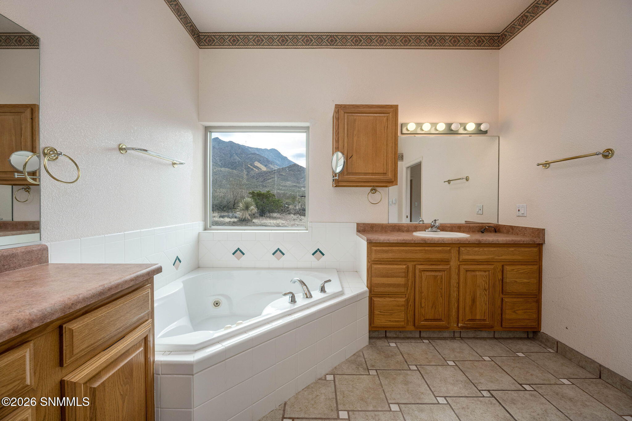 31-web-or-mls-Snappin Homes (BaylorCanyo