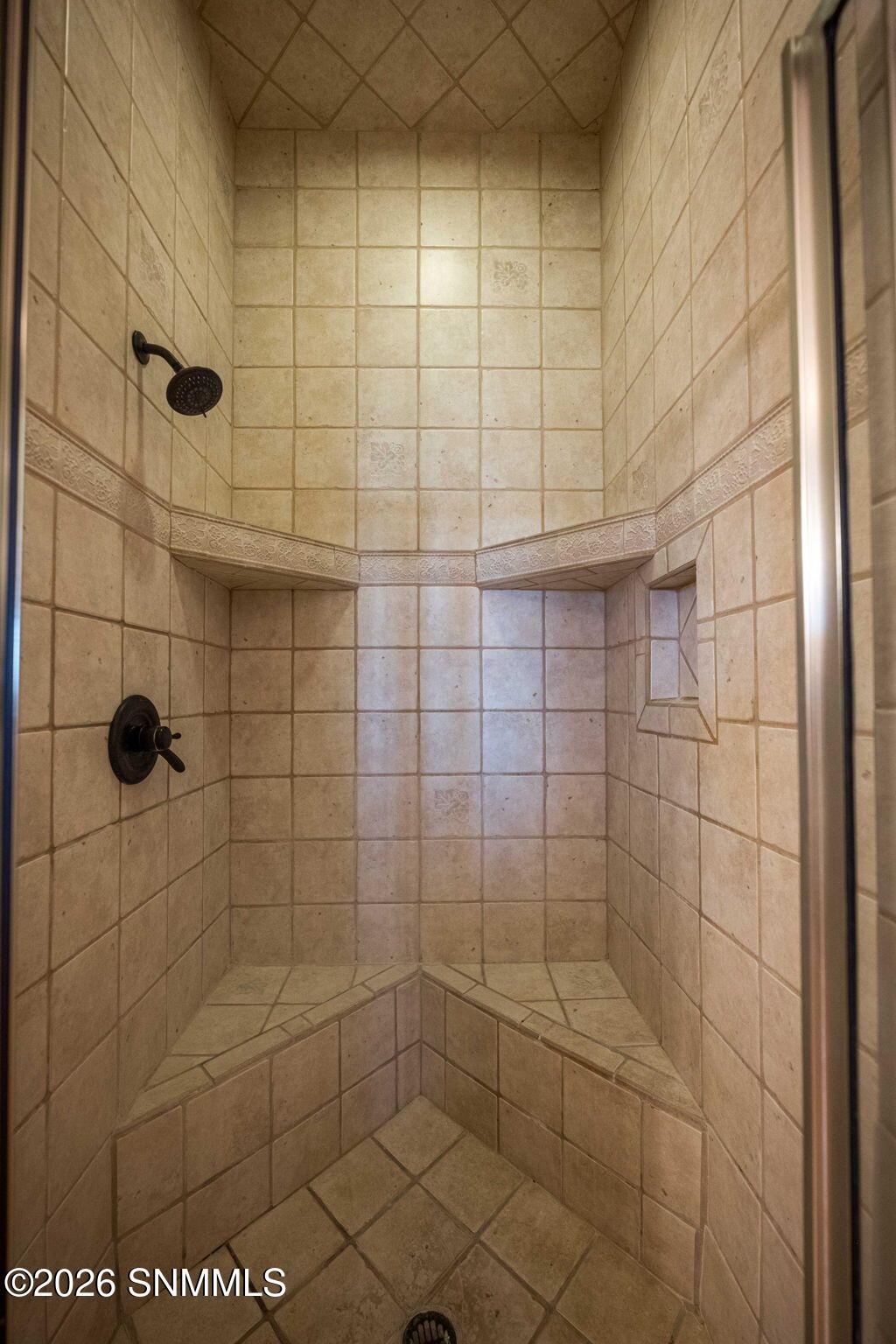 36-web-or-mls-Snappin Homes (MesillaHill