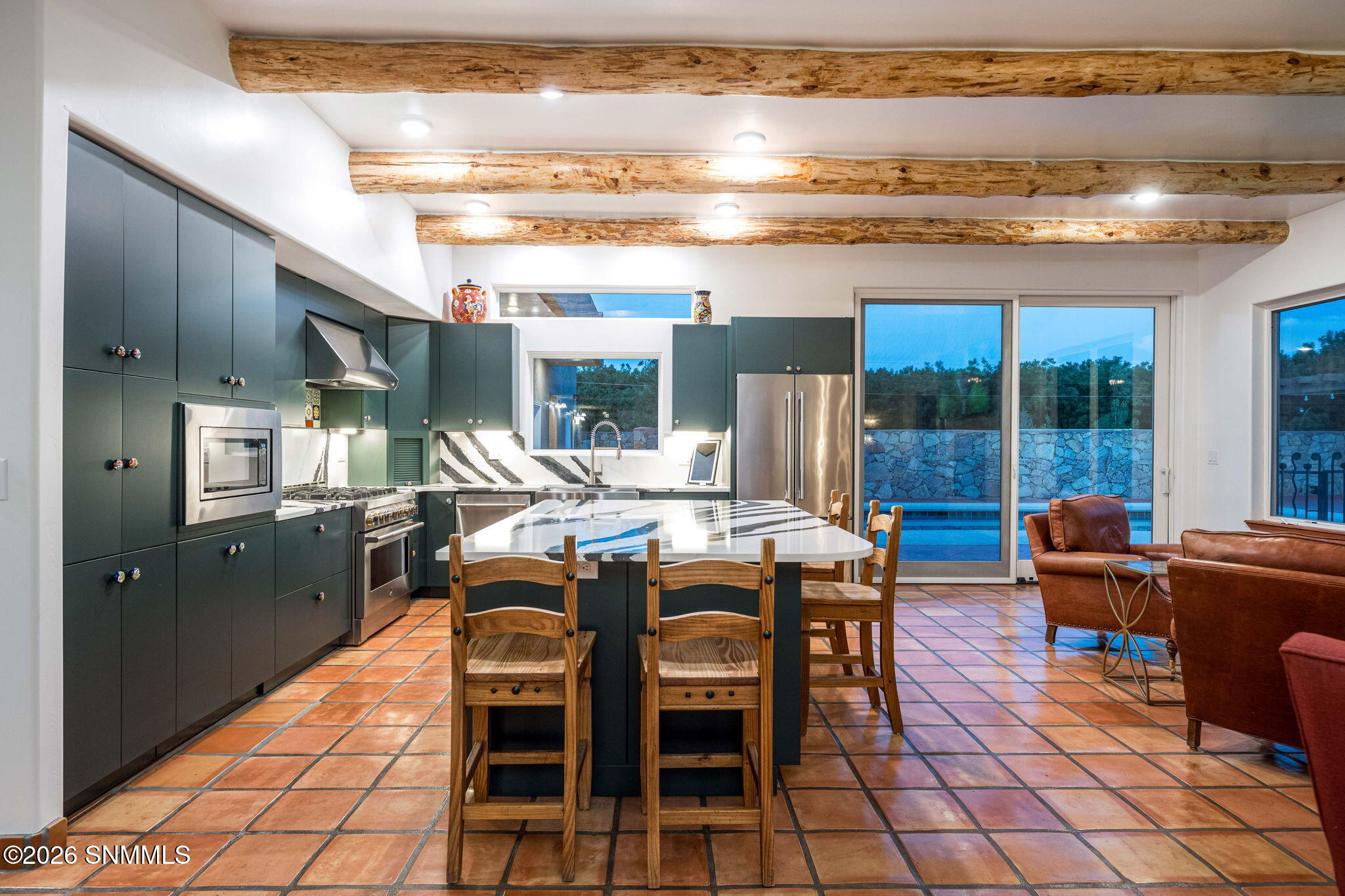 31-web-or-mls-Snappin Homes (Estrada3070