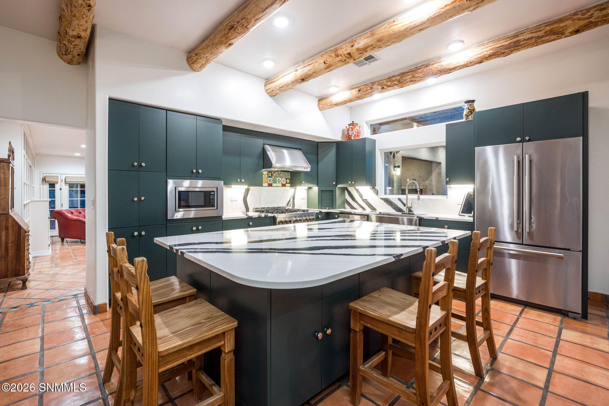 32-web-or-mls-Snappin Homes (Estrada3070