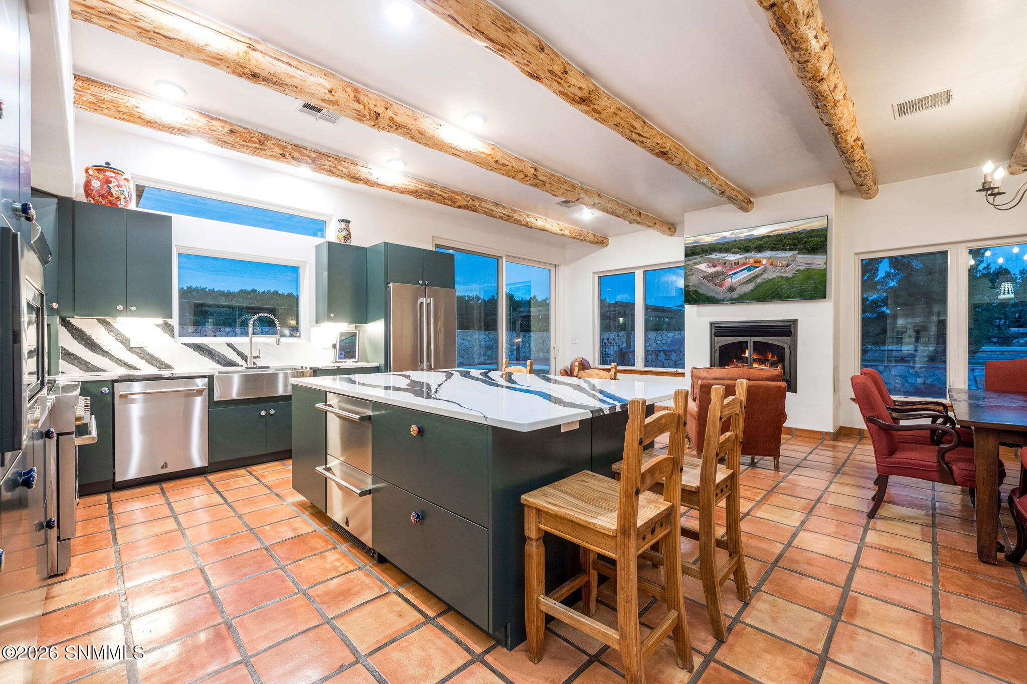 36-web-or-mls-Snappin Homes (Estrada3070