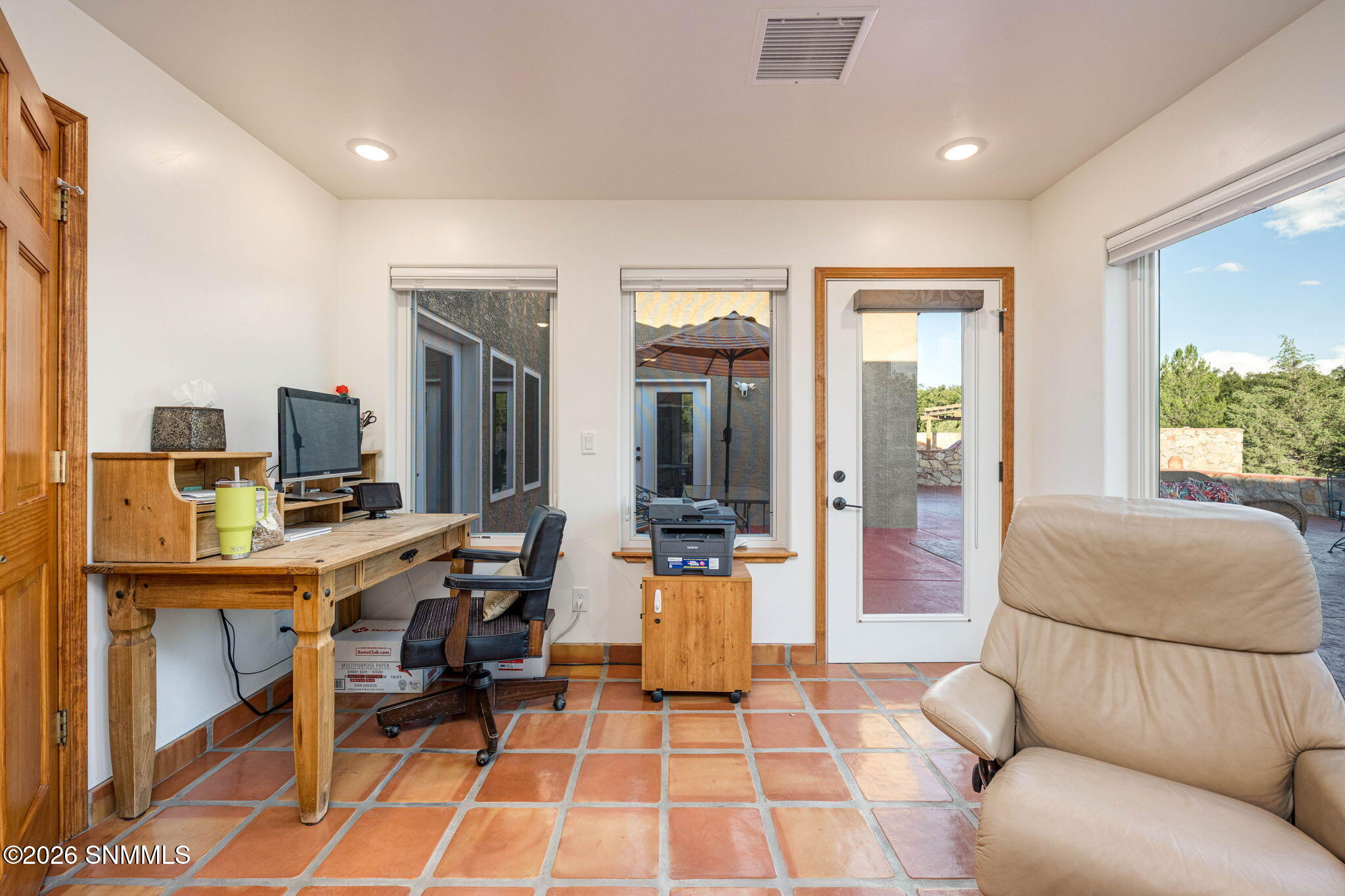 47-web-or-mls-Snappin Homes (Estrada3070