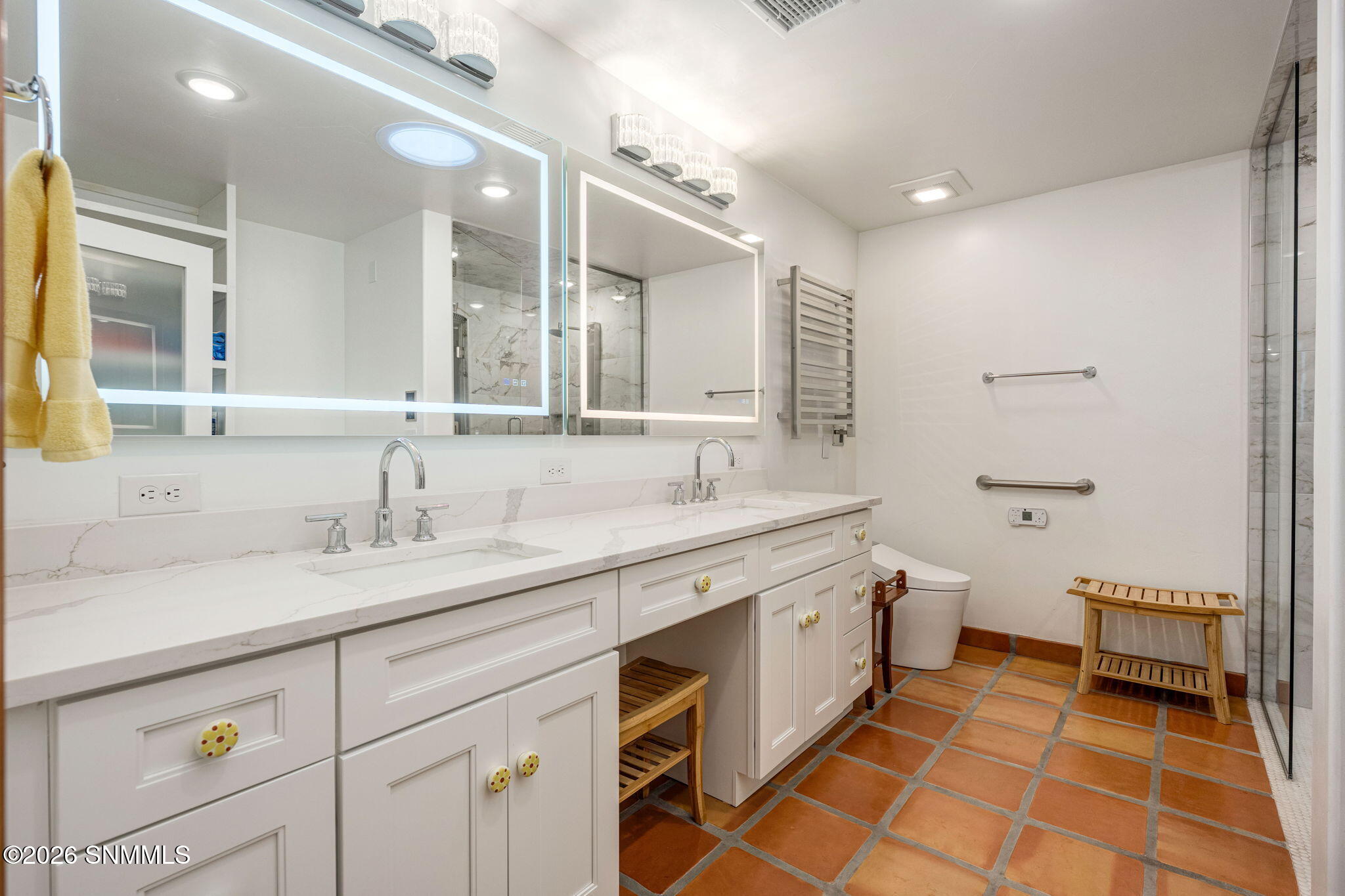 50-web-or-mls-Snappin Homes (Estrada3070