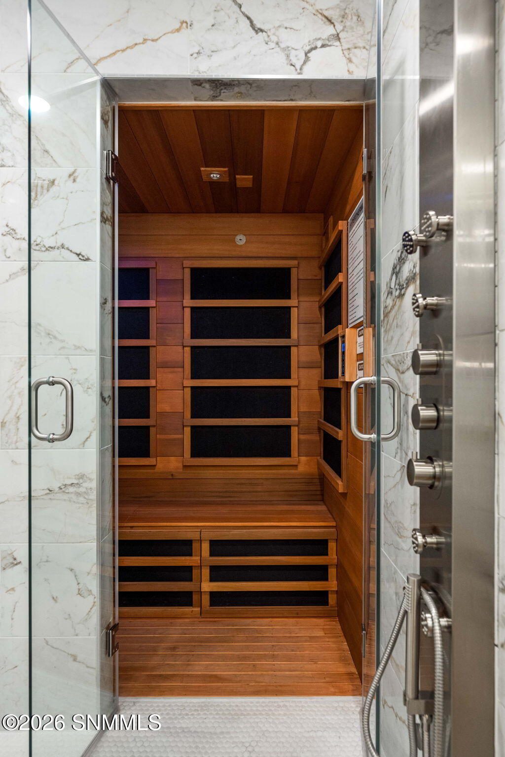 53-web-or-mls-Snappin Homes (Estrada3070