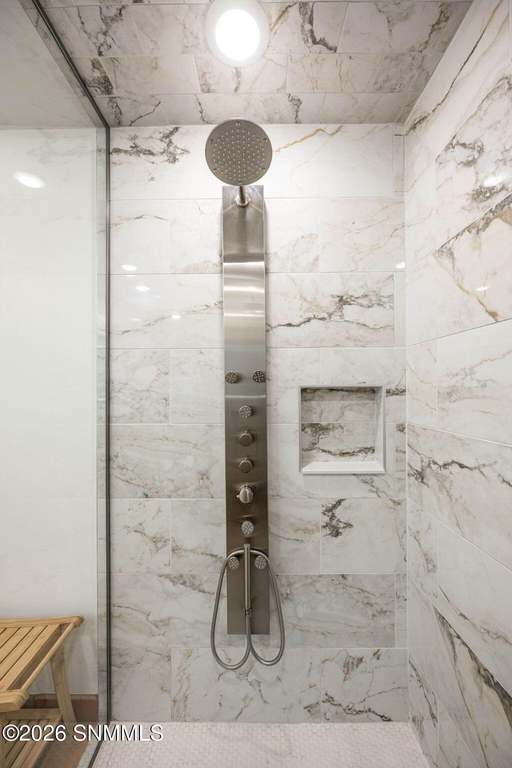 54-web-or-mls-Snappin Homes (Estrada3070