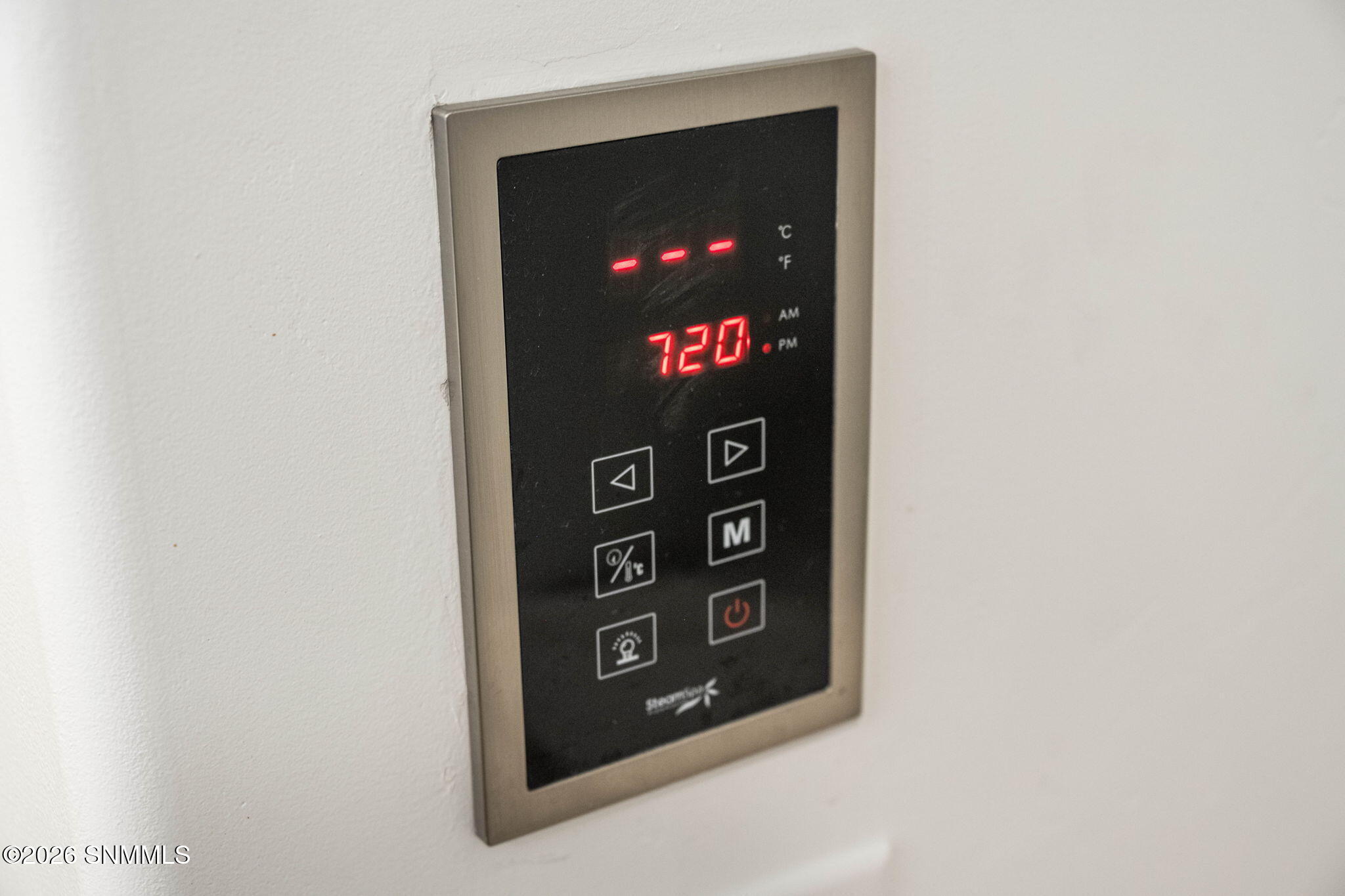 56-web-or-mls-Snappin Homes (Estrada3070