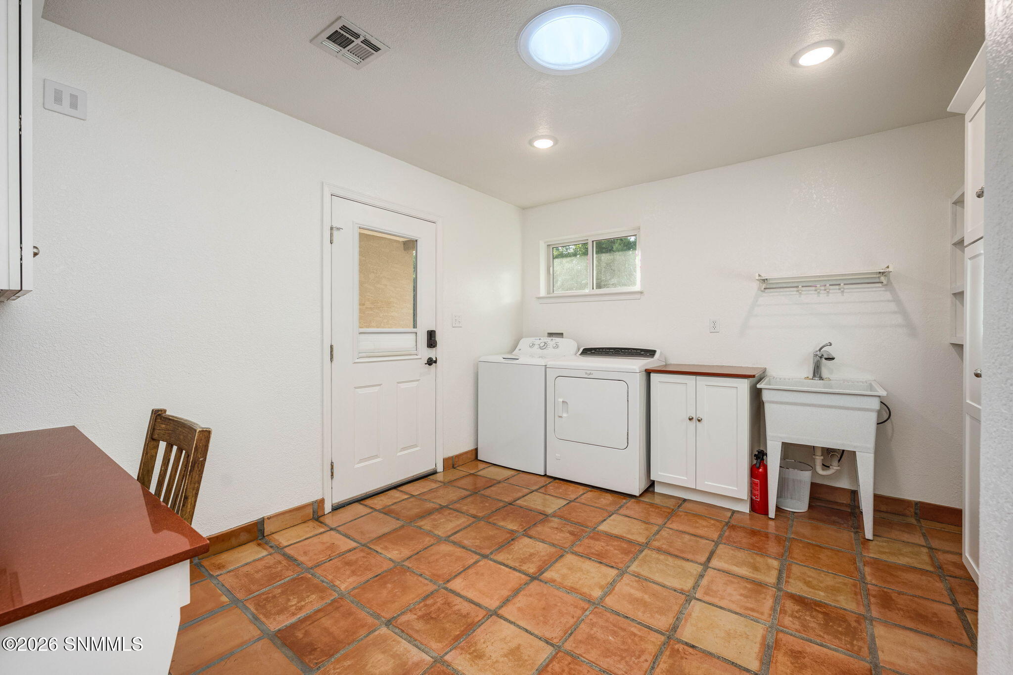 62-web-or-mls-Snappin Homes (Estrada3070