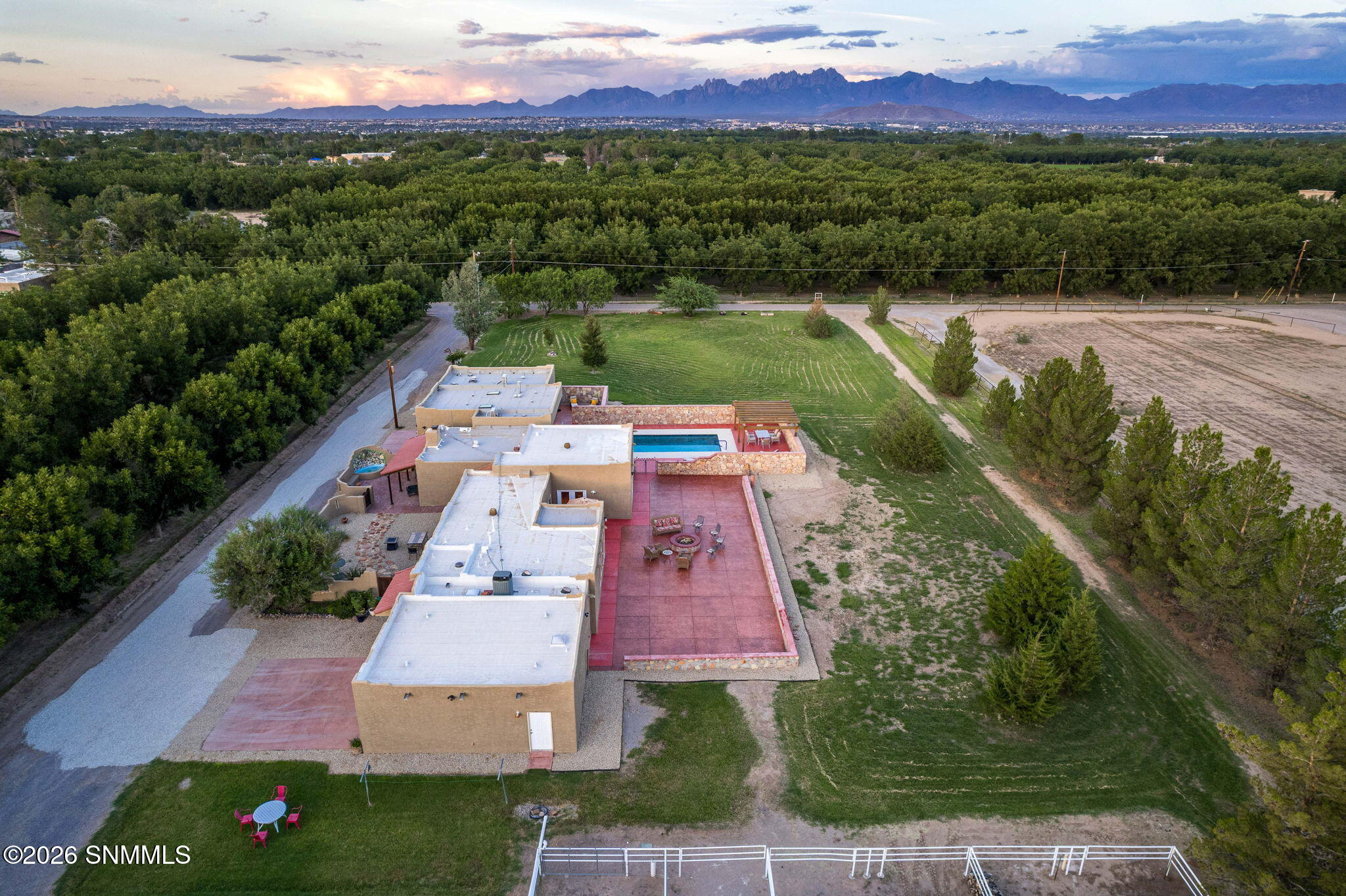 11-web-or-mls-Snappin Homes (Estrada3070