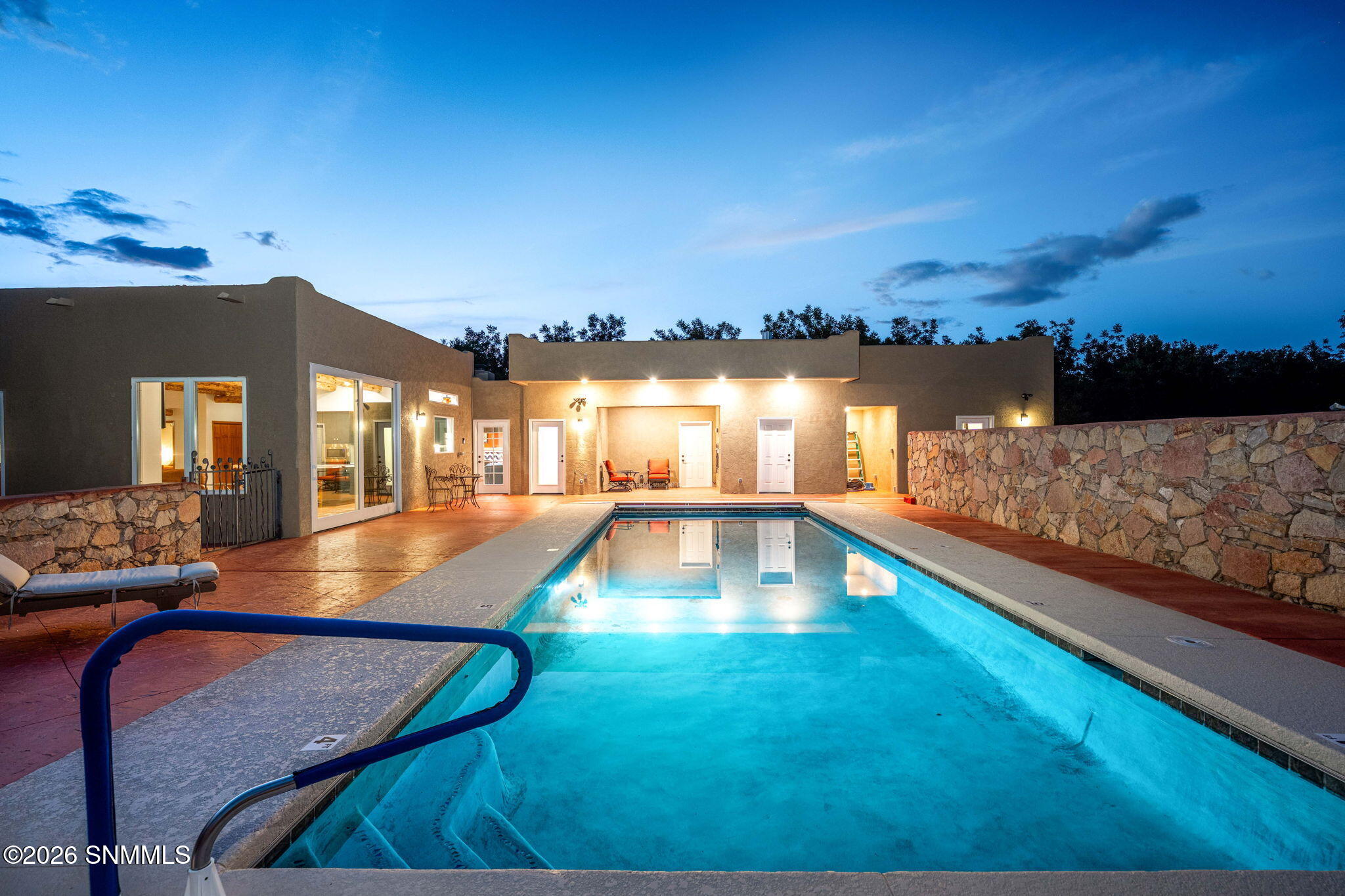 84-web-or-mls-Snappin Homes (Estrada3070